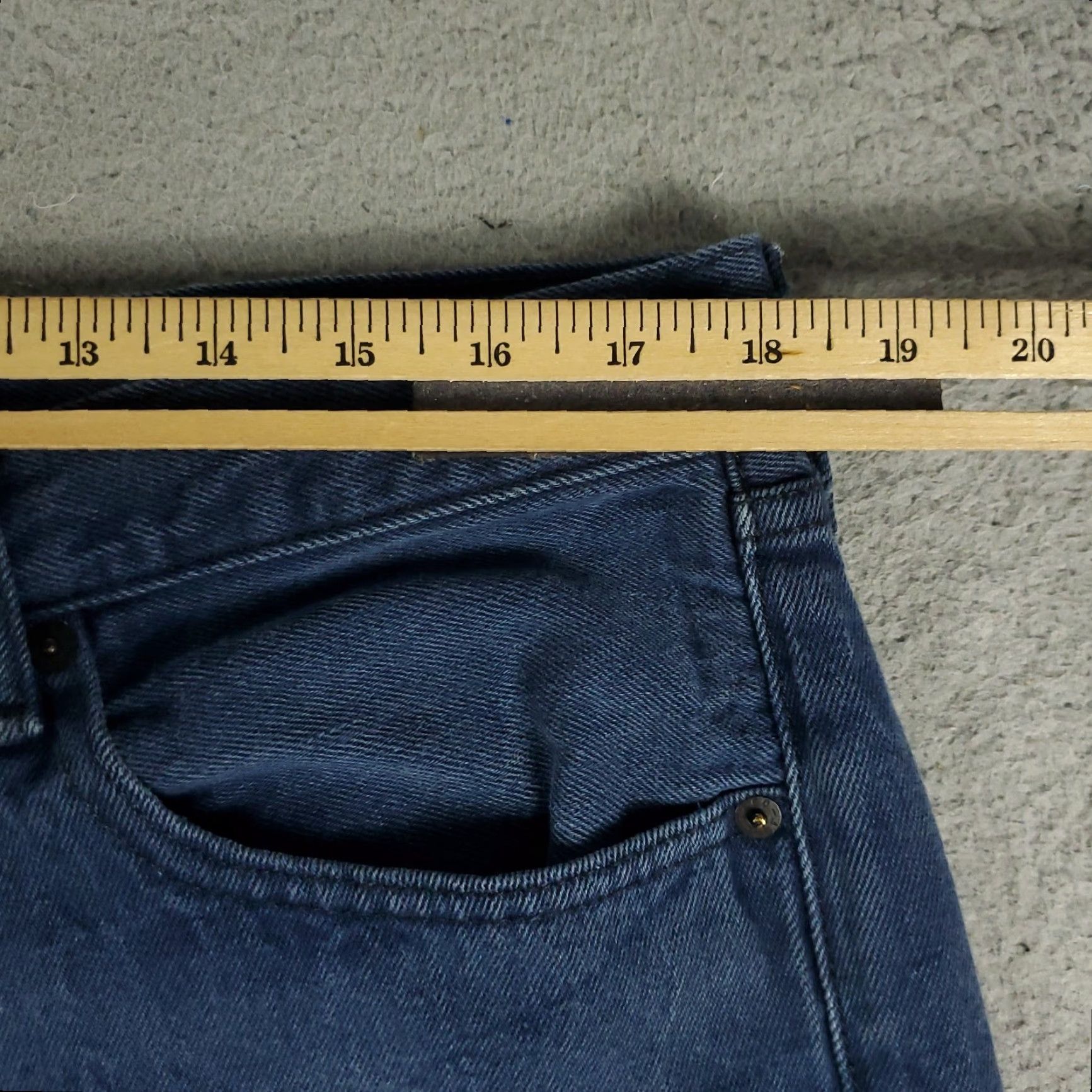 Levi's VINTAGE Levi's 501 Jeans Mens Size 36x28 Cotton Denim Straight Leg Button Fly Classic Blue Size US 36 / EU 52 - 5 Thumbnail
