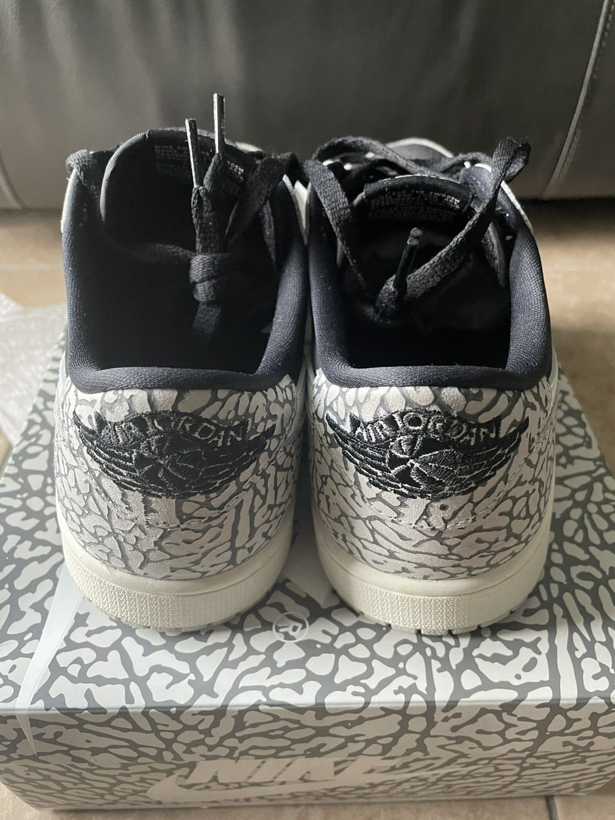 Jordan Brand AIR JORDAN 1 RETRO LOW OG/ Size US 10 / EU 43 - 4 Thumbnail