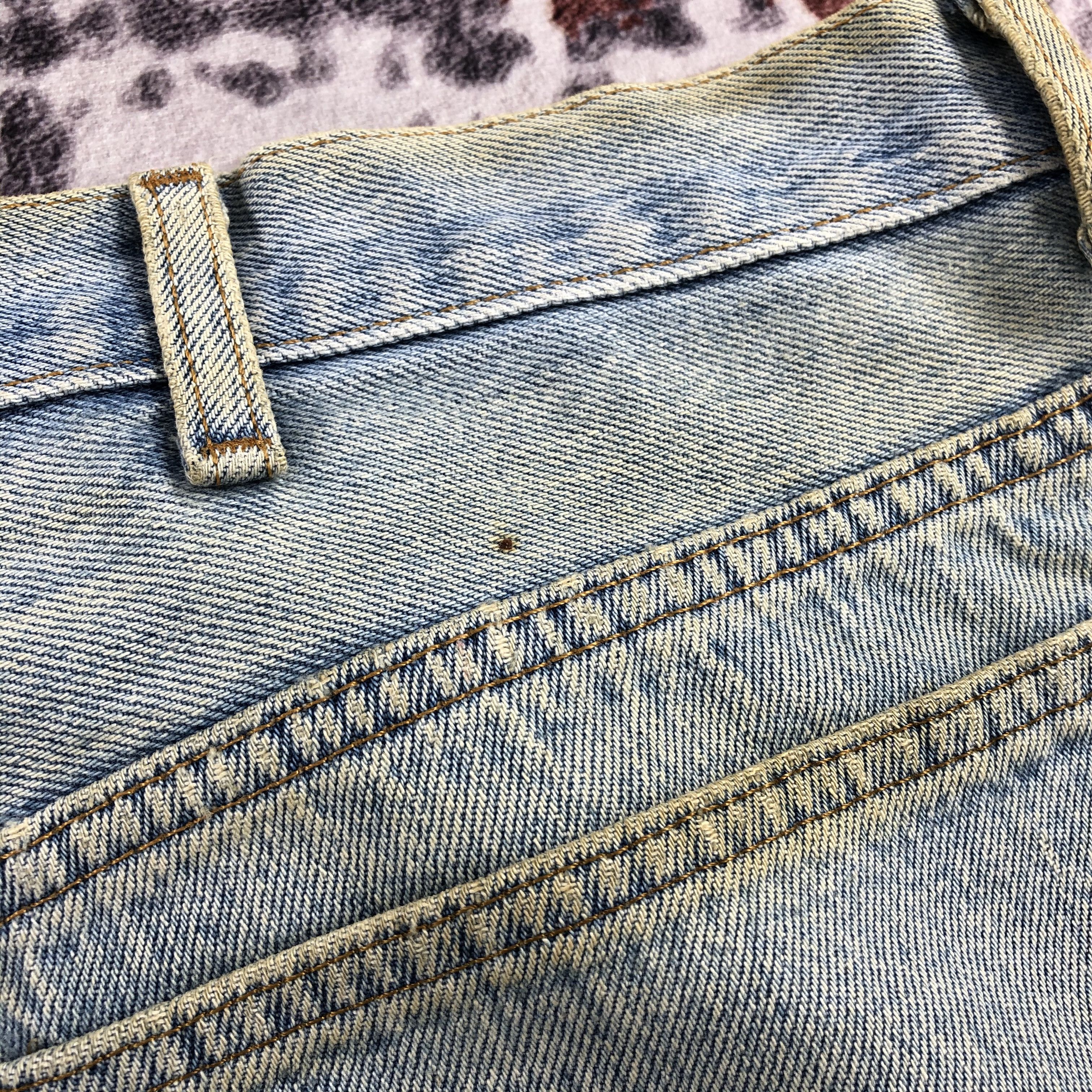 Levi's Vintage 90s Light Wash Levis 501 Jeans-JM2259 Size US 43 - 8 Thumbnail
