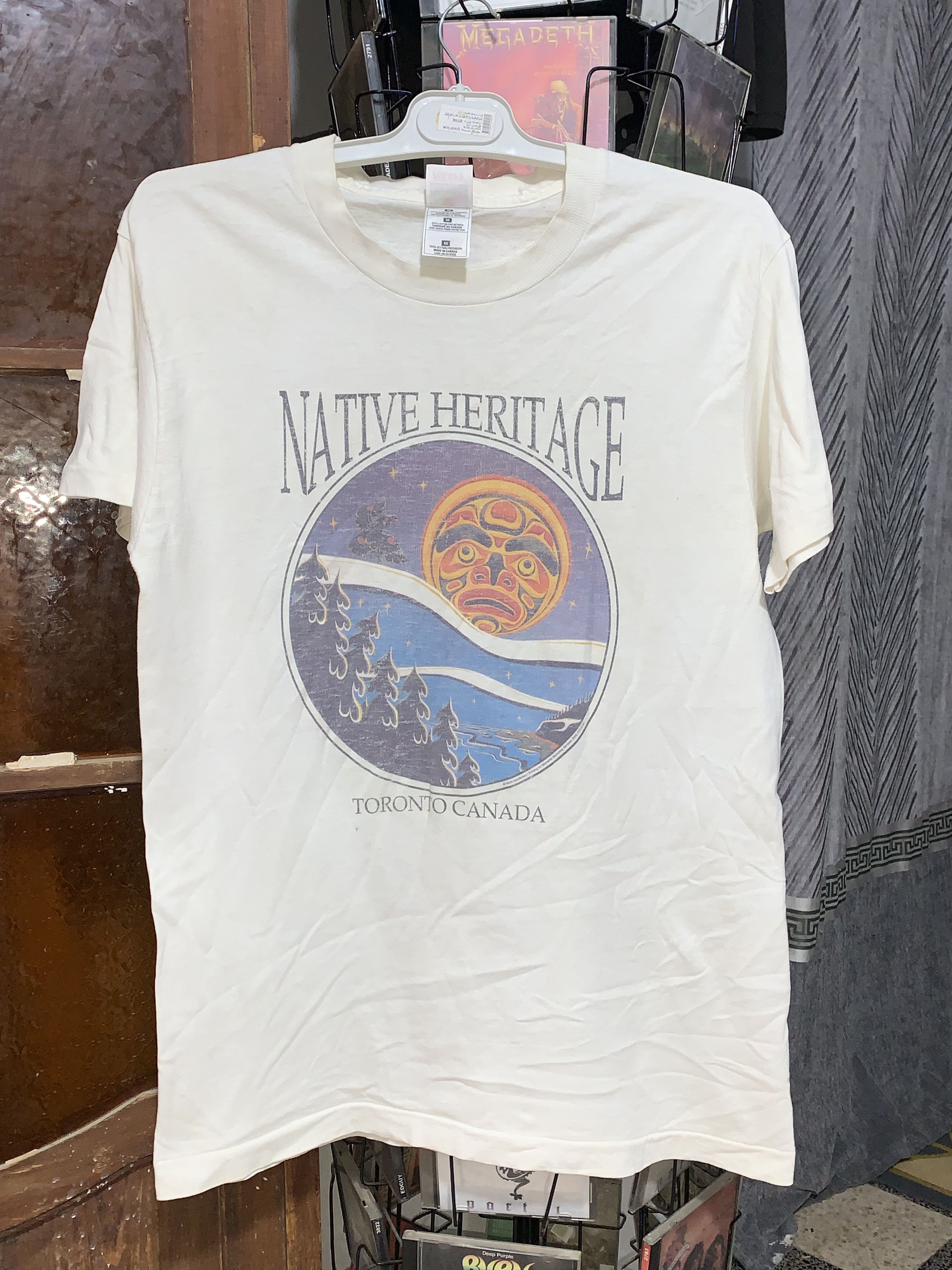 Fruit Of The Loom Single stitch"Native Heritage Toronto Canada"graphic Size US XL / EU 56 / 4 - 1 Thumbnail