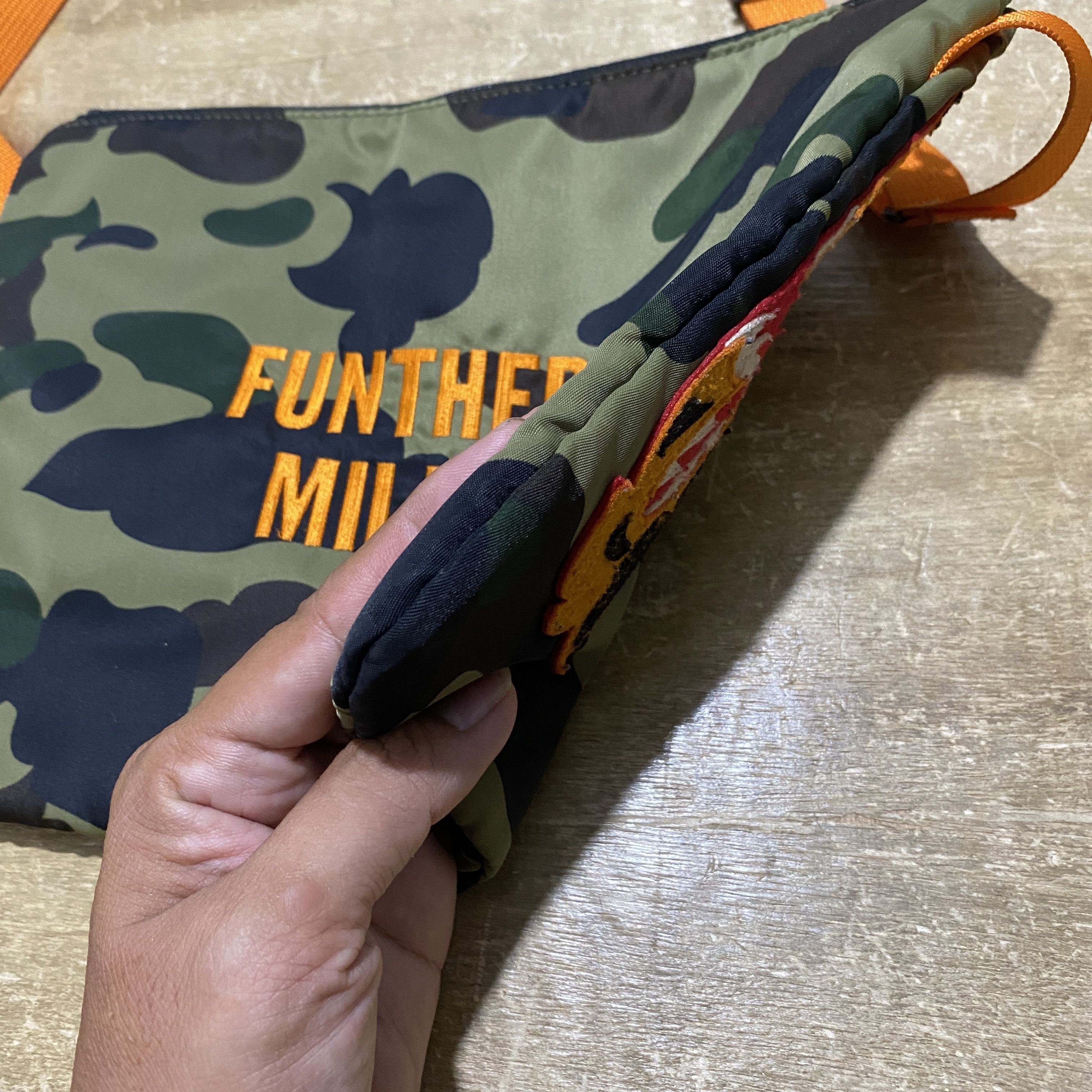 Bape × Porter Abathing Ape Tiger Camo x Porter Sacoche Size ONE SIZE - 7 Thumbnail
