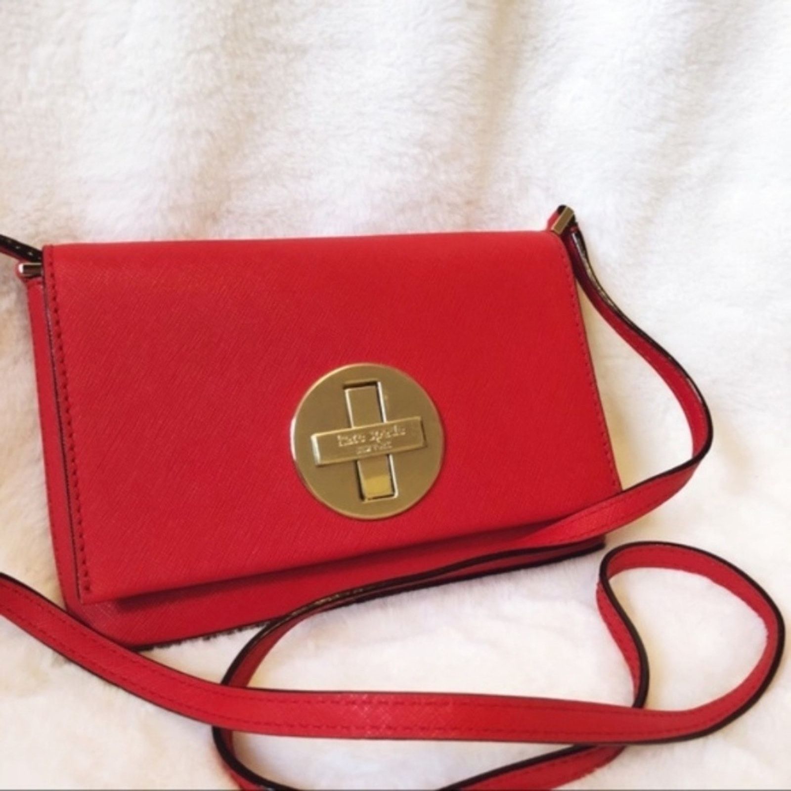 Kate Spade Kate Spade Red & Gold Saffiano Leather Crossbody Bag Size ONE SIZE - 1 Thumbnail