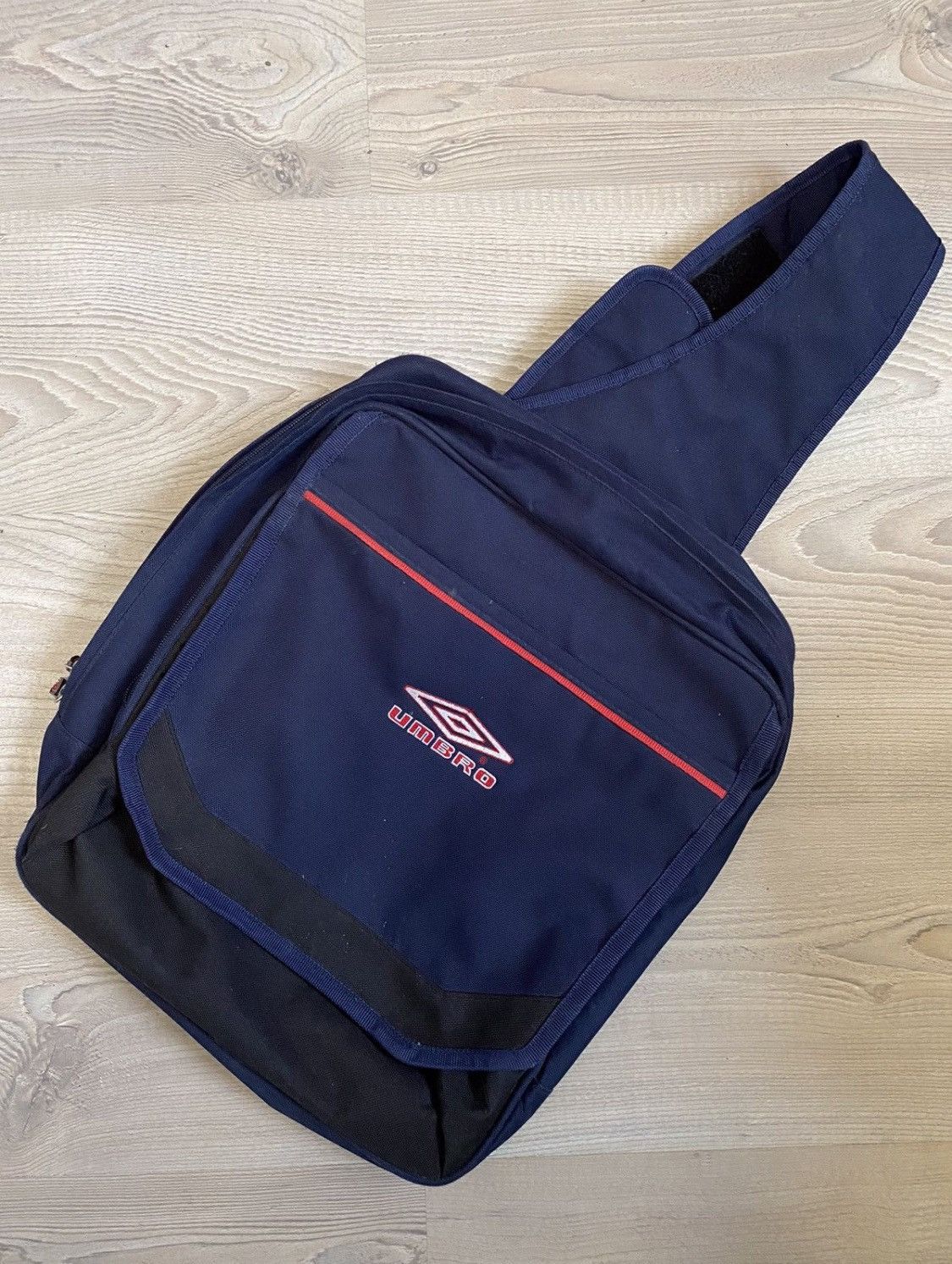 Umbro Vintage Gorpcore Crossbody Sling Bag in Light Blue, Men's