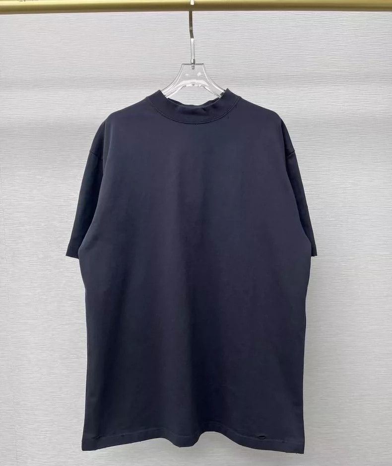 Balenciaga Balenciaga Twist the big logo on the back of the font to m Size US M / EU 48-50 / 2 - 1 Thumbnail