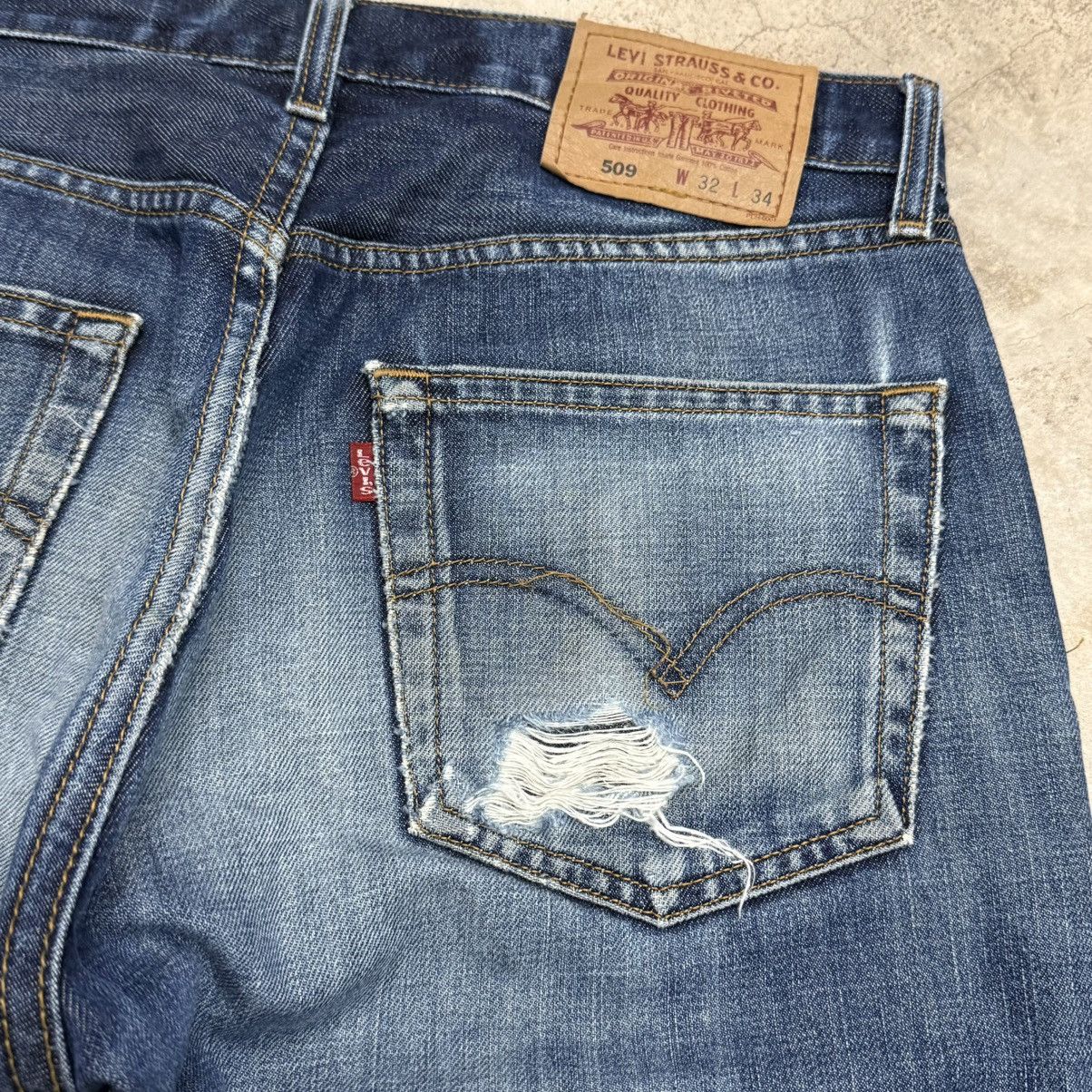 Levi's Vintage 98’s Levis 509 Distressed Buttonfly Denim Pants Size US 33 - 18 Thumbnail