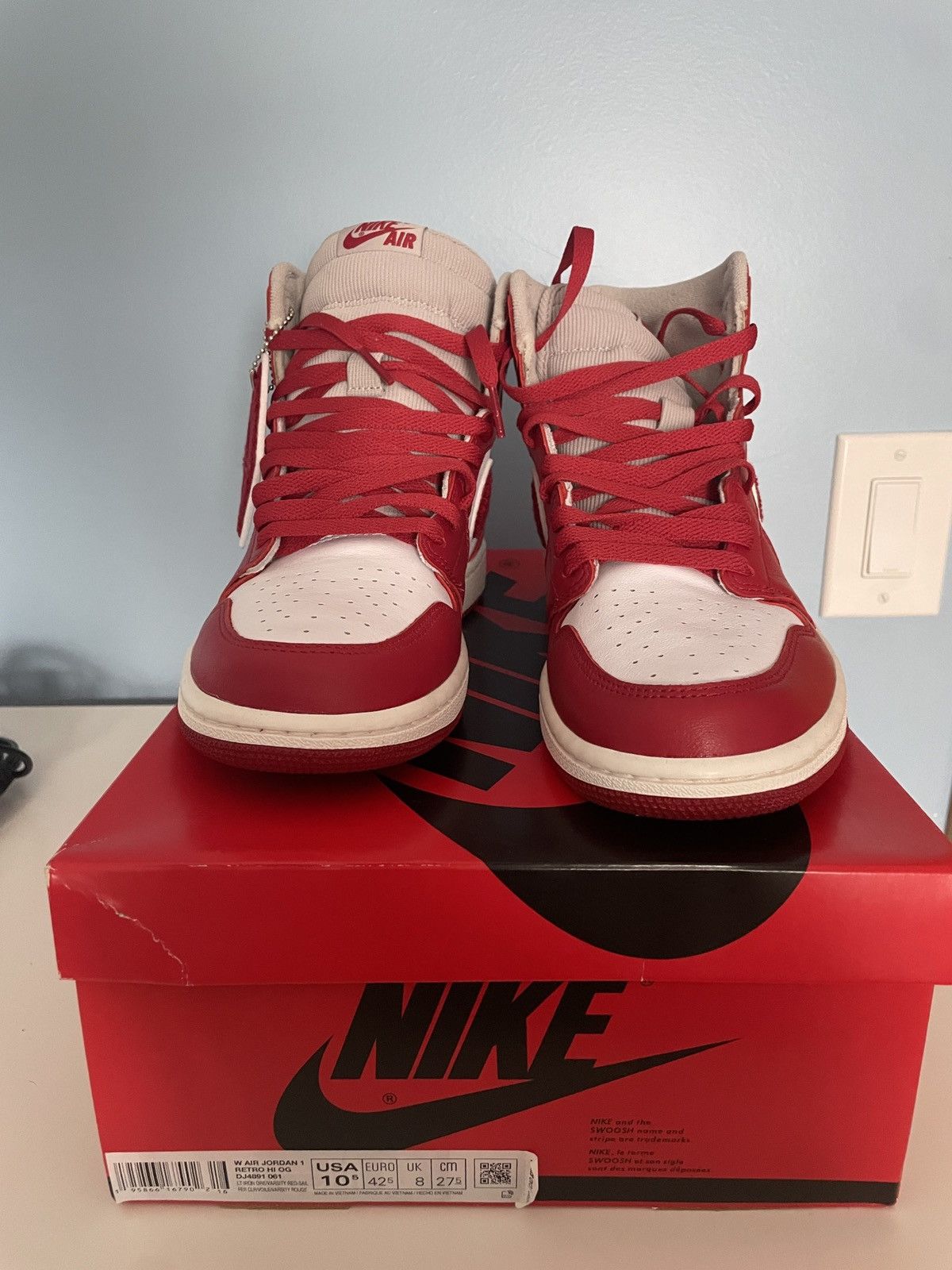 Jordan Brand Jordan 1 high varsity red size 10.5W Size US 10.5 / IT 40.5 - 4 Thumbnail