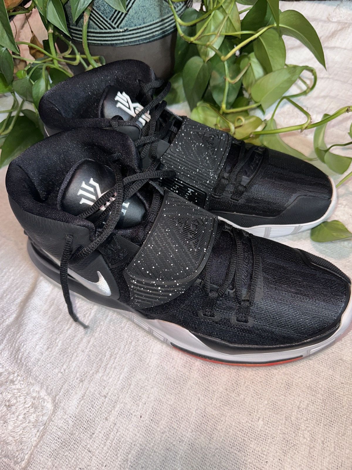 Nike Kyrie 8 Size US 14 / EU 47 - 5 Thumbnail