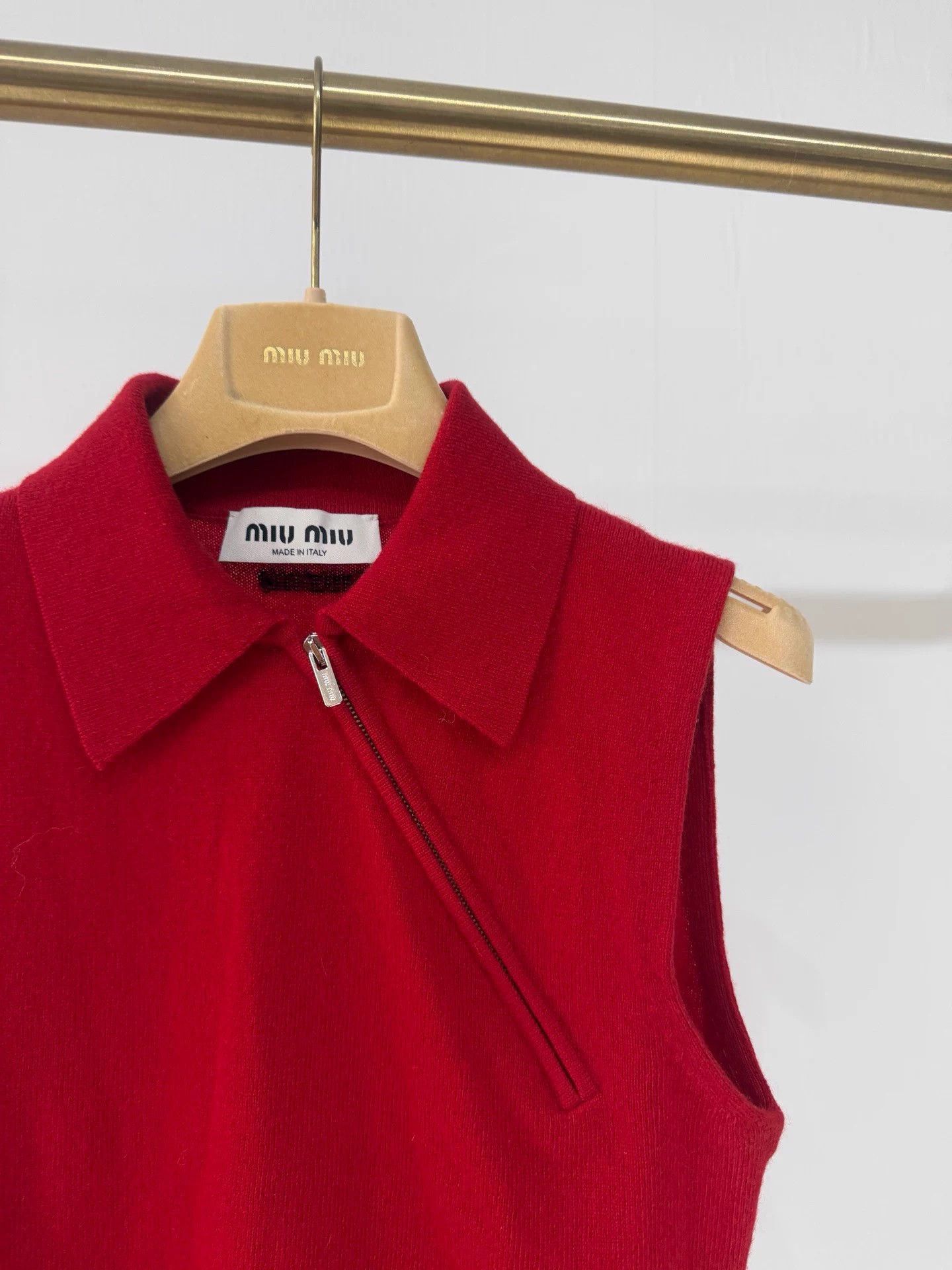 Miu Miu MIUMIU 26SS Red Sleeveless Knit Vest New Size XS / US 0-2 / IT 36-38 - 2 Thumbnail
