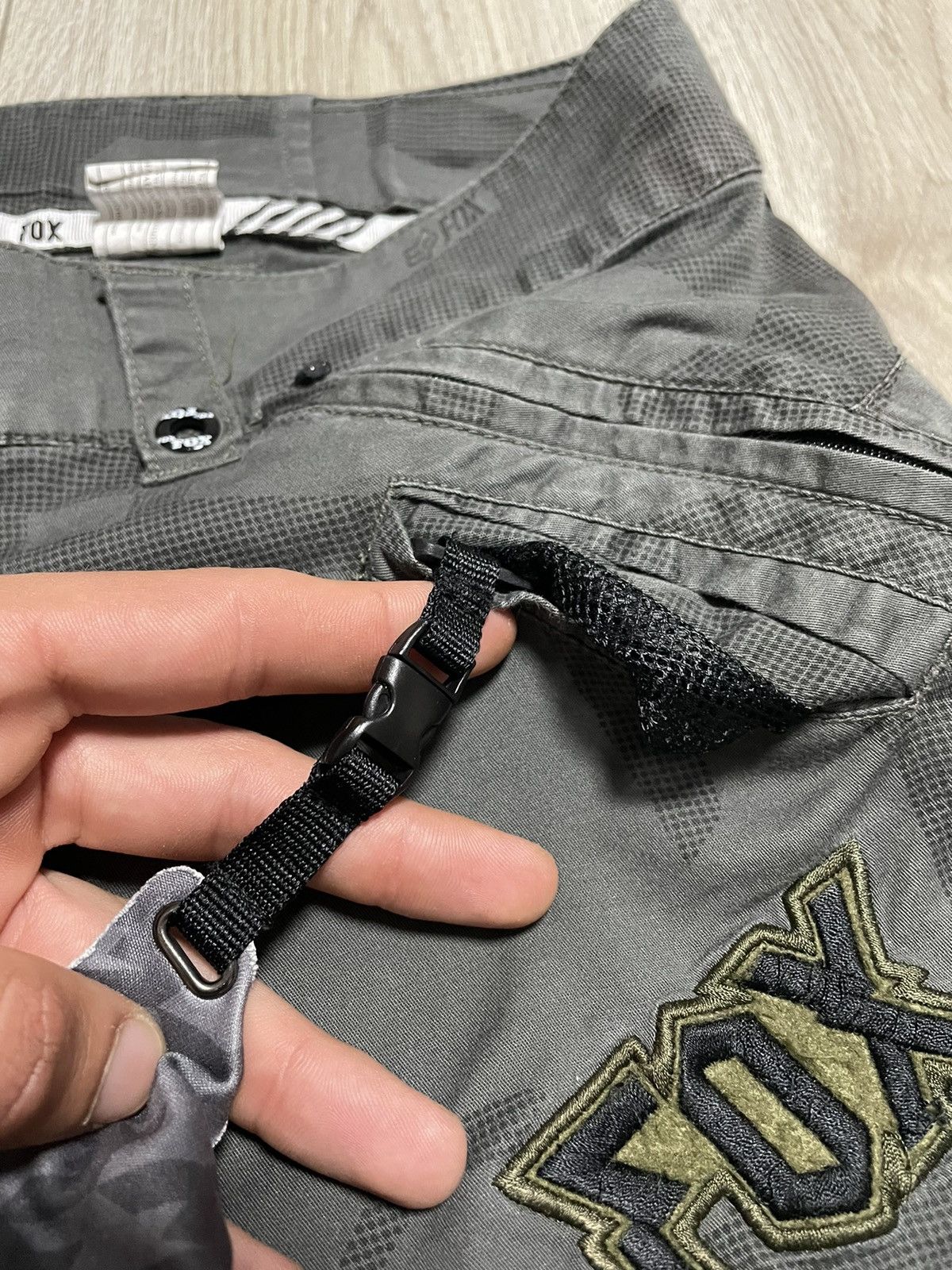 Fox Racing Crazy Baggy Fox MTB Camo Cargo Shorts Y2K Motocross Size US 30 / EU 46 - 4 Thumbnail