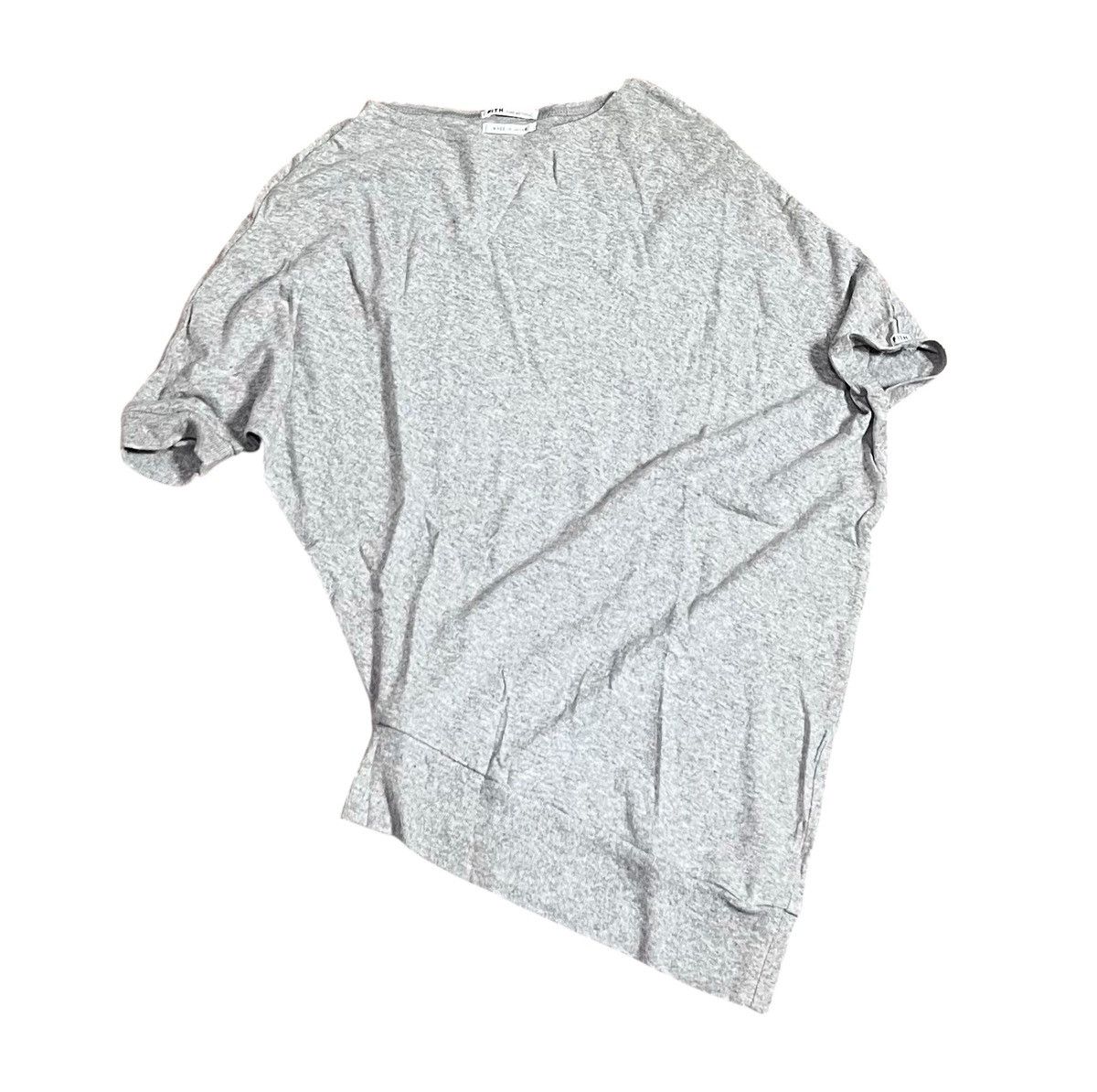 Issey Miyake Fith asymmetric grey tee Size US S / EU 44-46 / 1 - 1 Thumbnail