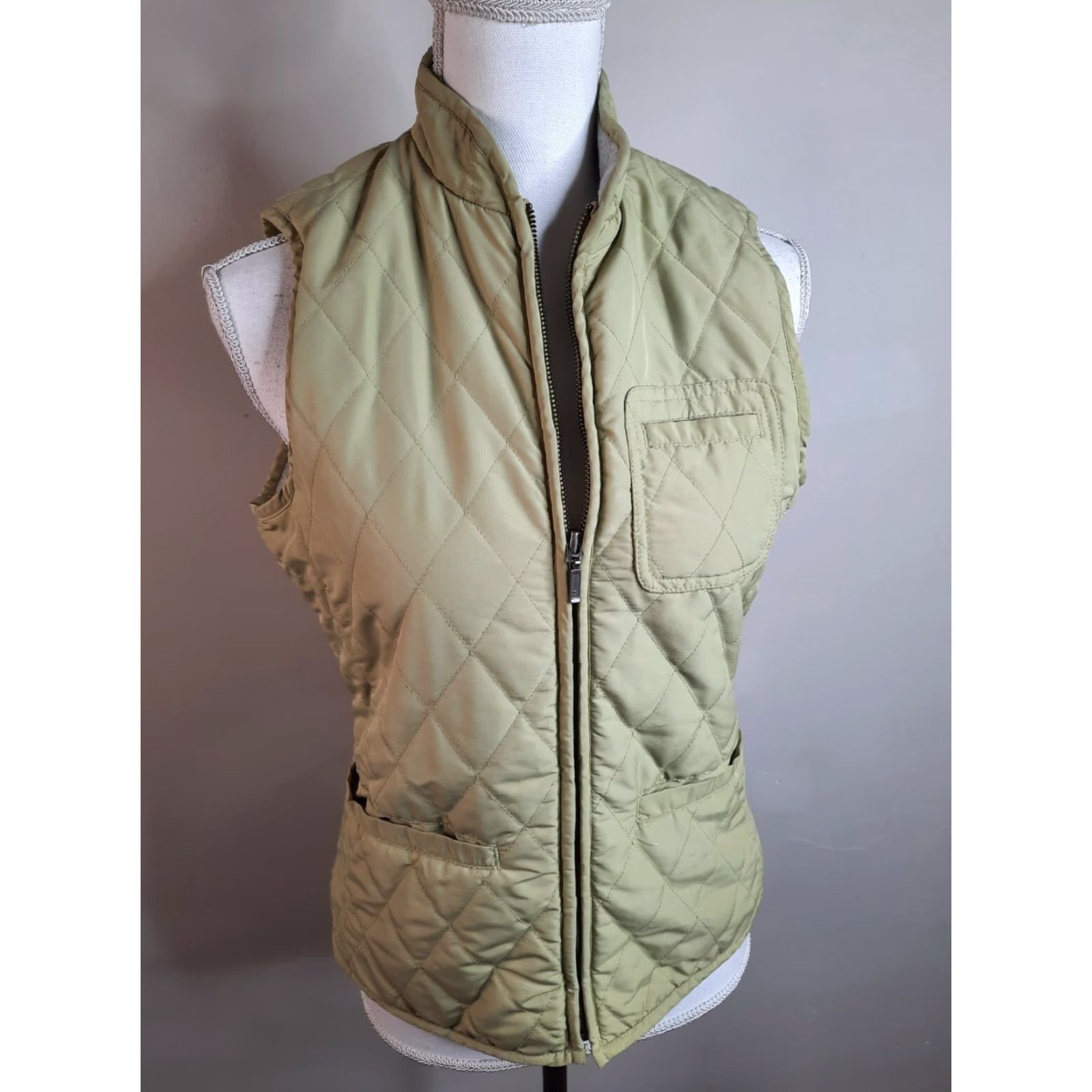 Eddie Bauer VINTAGE? No. Eddie Bauer Vest Women's XS Quilted Full-Zip Fleece Lined Mock Neck Green Jacket Size XS / US 0-2 / IT 36-38 - 8 Thumbnail