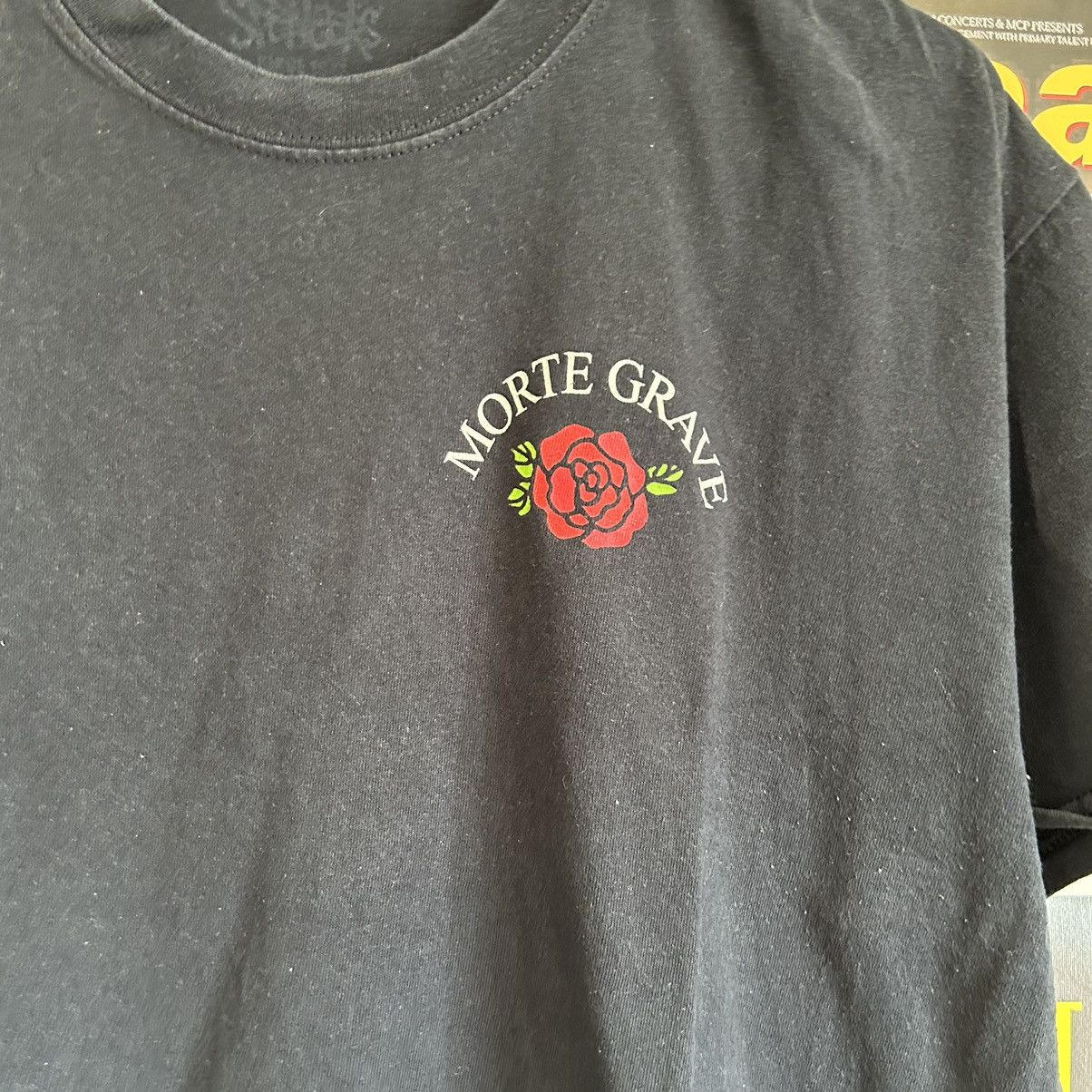 Vintage Vintage Morte Grave Skeleton with Rose T-Shirt Size US M / EU 48-50 / 2 - 4 Thumbnail