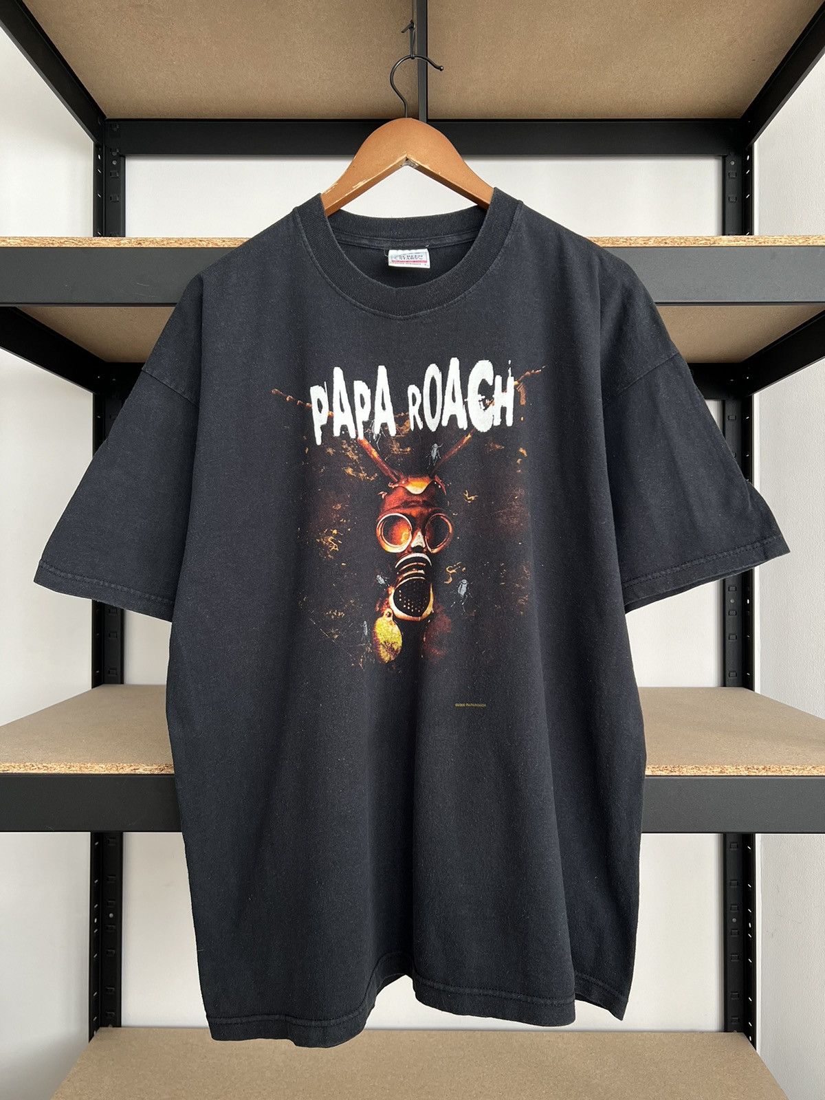 Band Tees Vintage 2000 Papa Roach Infest Nu Metal Band Black T-shirt Size US XL / EU 56 / 4 - 2 Thumbnail