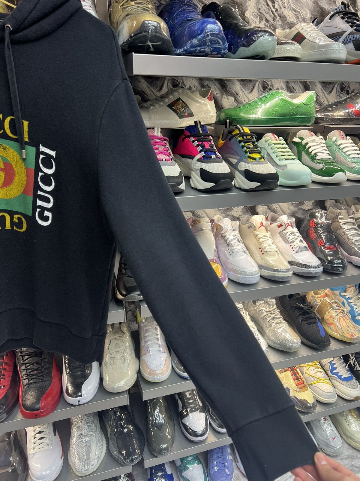 Gucci Gucci Black Distressed Logo Hoodie Size US S / EU 44-46 / 1 - 3 Thumbnail