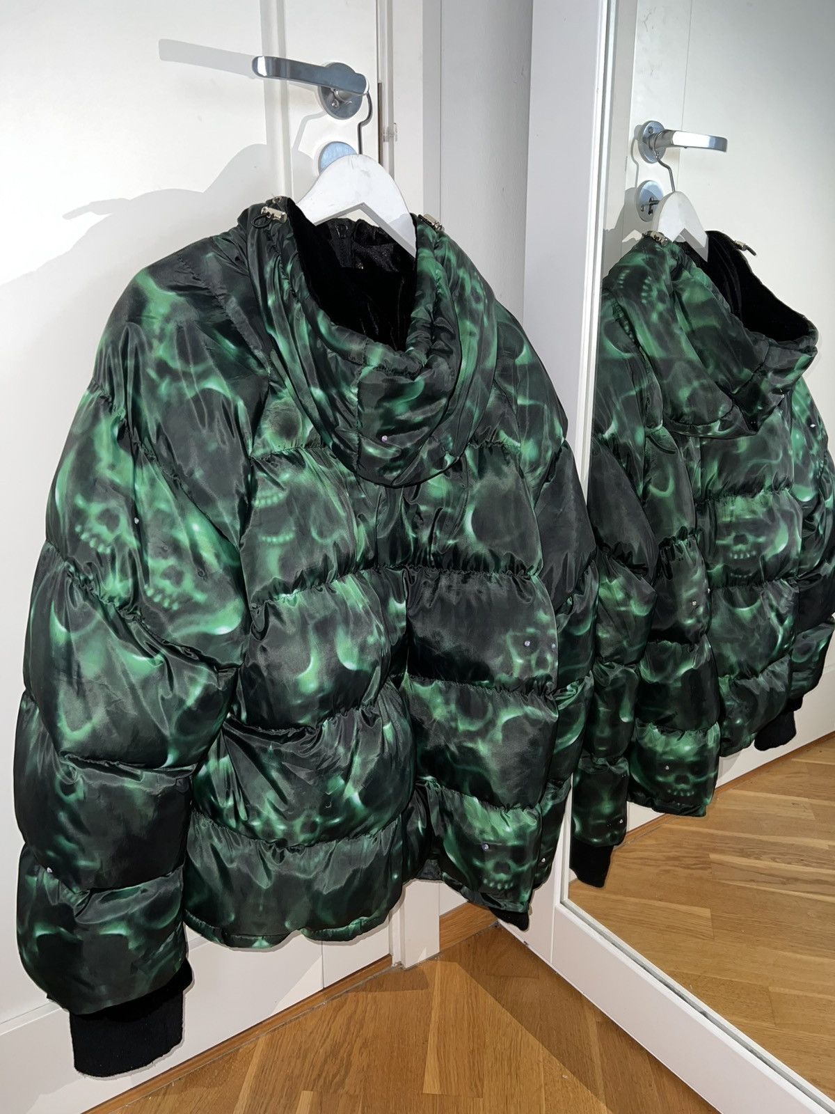 Other Vira Exclusive Size US XL / EU 56 / 4 - 2 Thumbnail