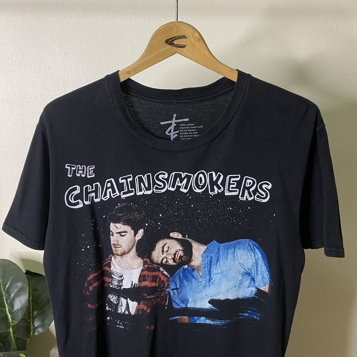 Band Tees The Chainsmokers Memories...Do Not Open 2018 Tour Tee Size US M / EU 48-50 / 2 - 2 Thumbnail