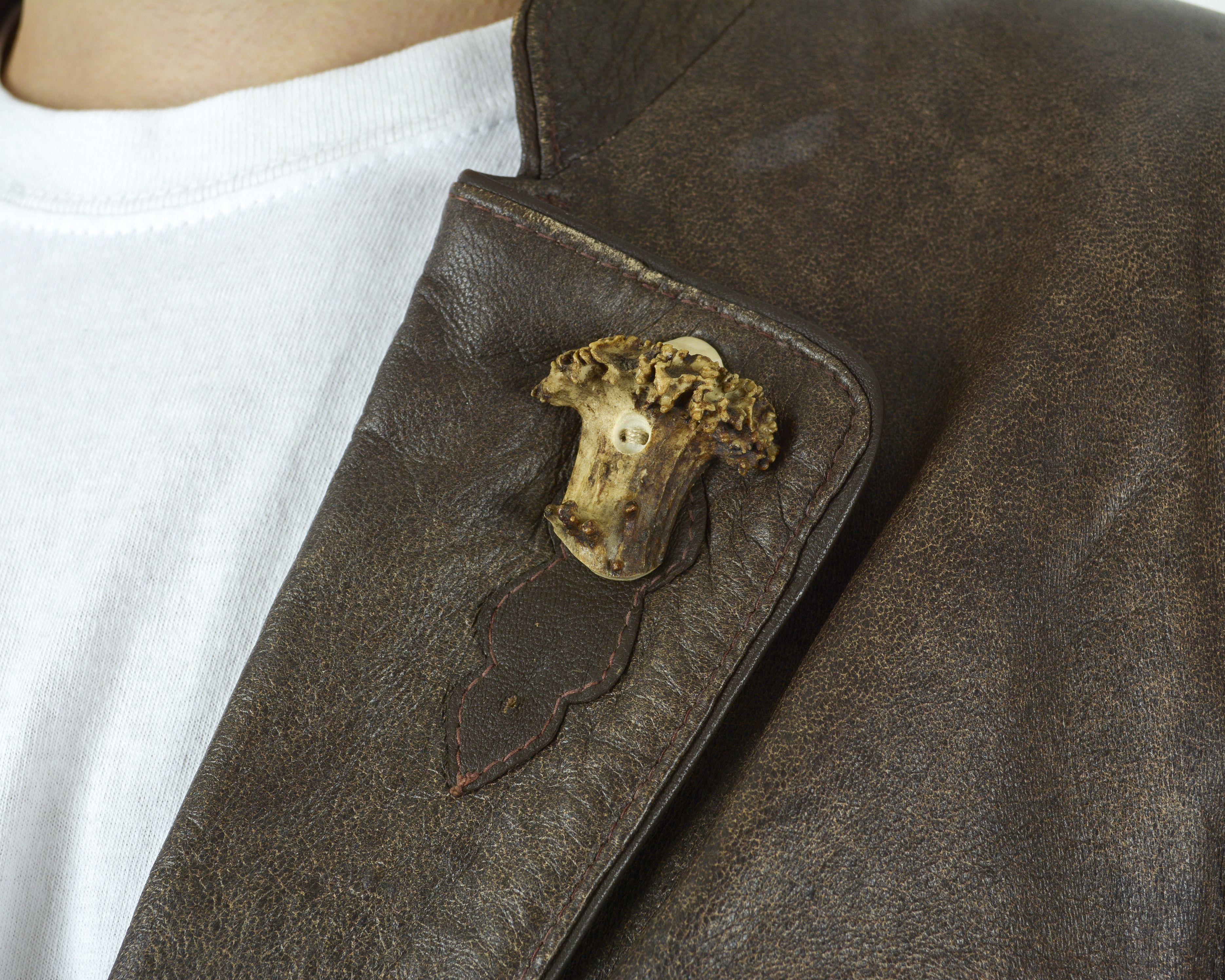 Vintage Real Bone Button leather blazer UK 40 US Trachten Jacket M Size US M / EU 48-50 / 2 - 6 Thumbnail