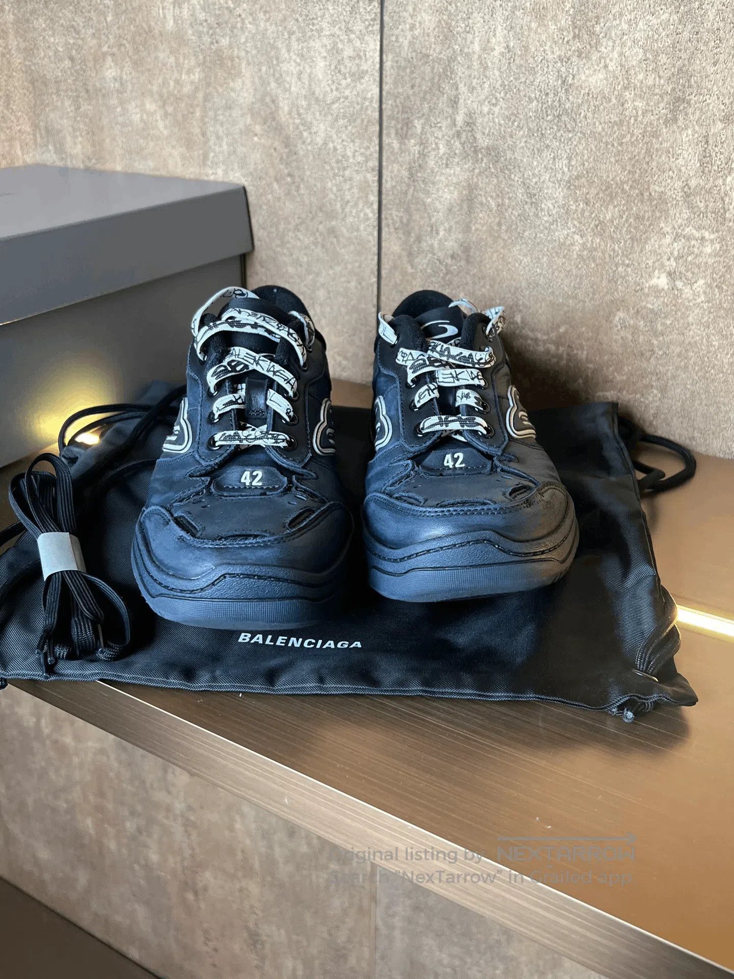 Balenciaga Balenciaga Hamptons Sneakers. Size US 9 / EU 42 - 3 Thumbnail