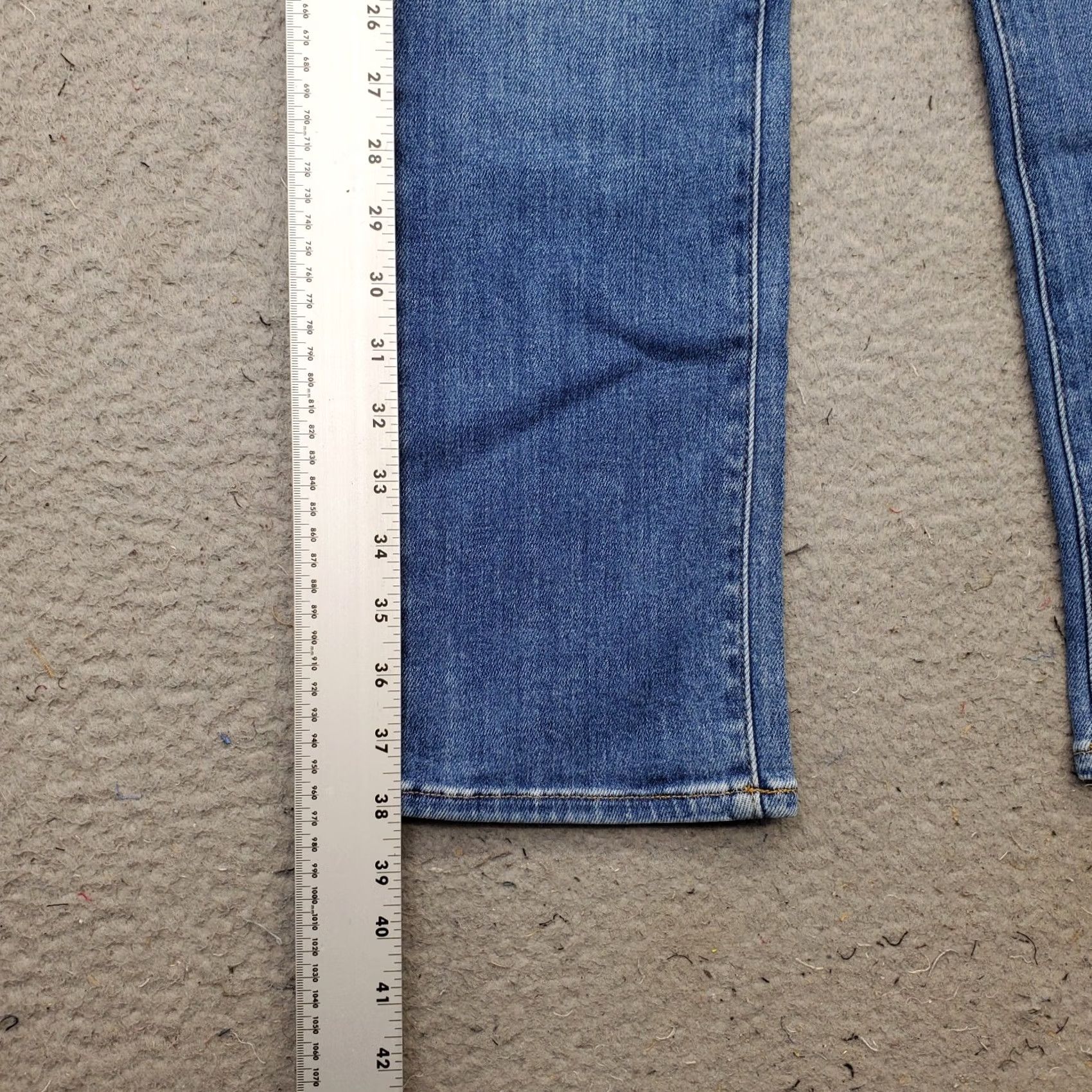Denime JUST BLACK White? Wait - original color Blue. Title: Just Black Straight Jeans Womens 26 Blue Denim Stretch Boho Button Fly Made USA Size 26" / US 2 / IT 38 - 3 Thumbnail