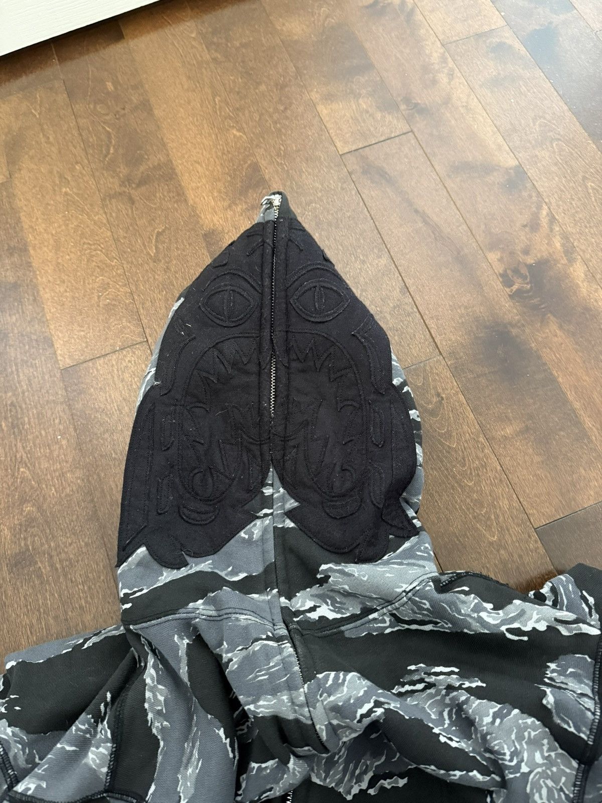 Bape Bape Shark Tiger Hoodie Size US M / EU 48-50 / 2 - 3 Thumbnail