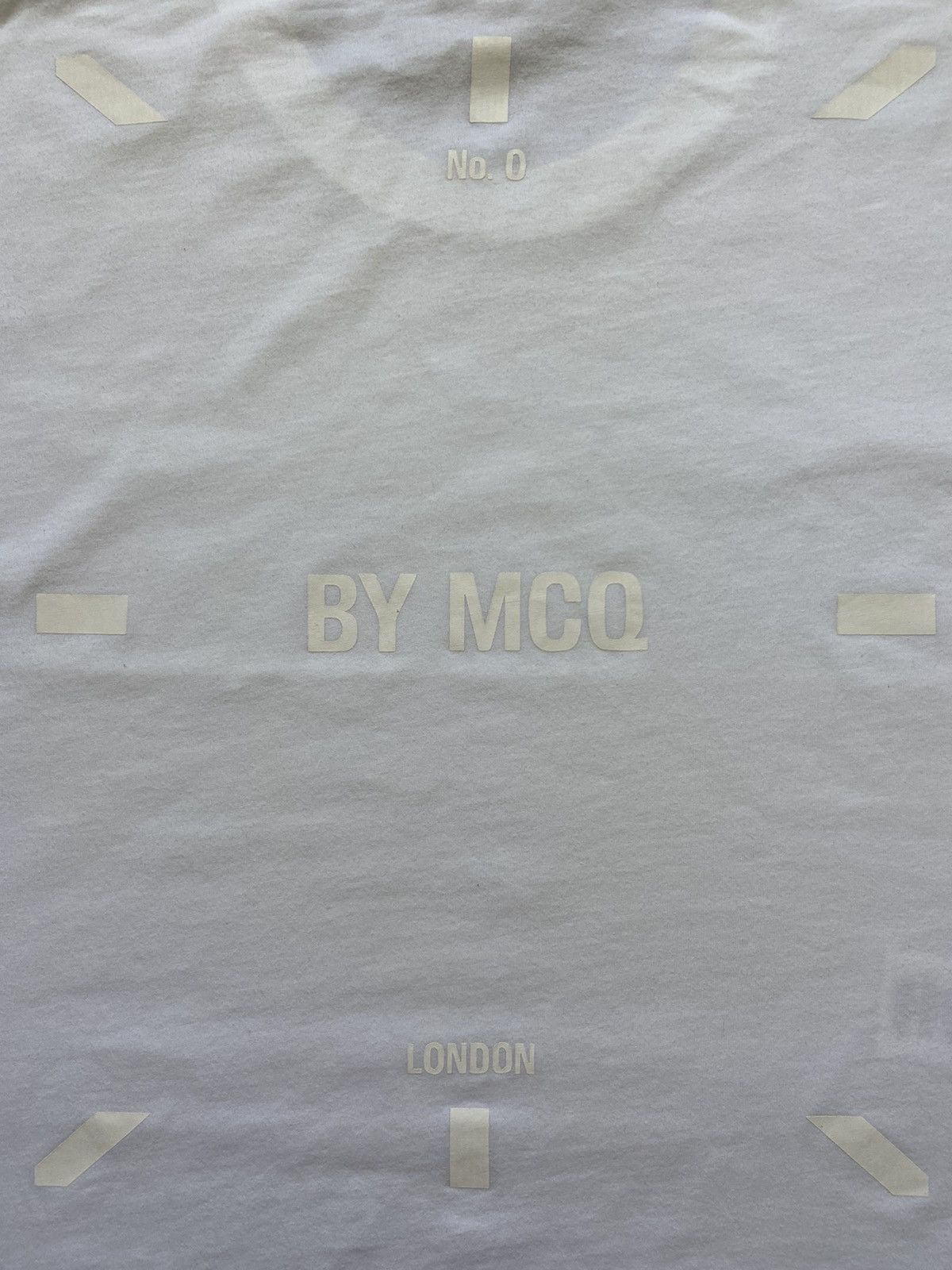 Alexander McQueen × MCQ MCQ by Alexander McQueen Margiela Logo Tee T-shirt Size US L / EU 52-54 / 3 - 3 Thumbnail