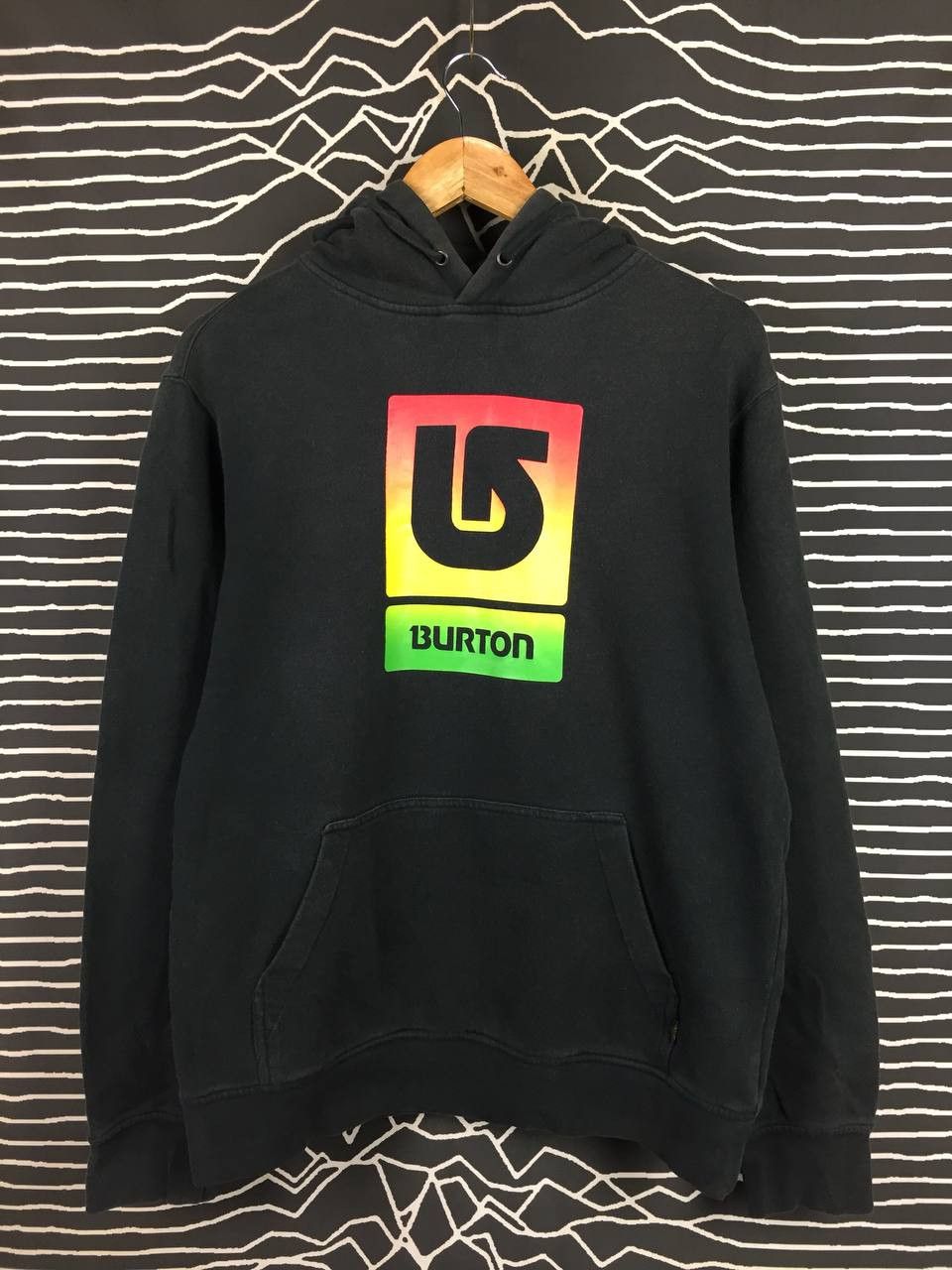Burton Vtg Burton Snowboards Big Logo Pullover Hoodie Size US S / EU 44-46 / 1 - 1 Thumbnail