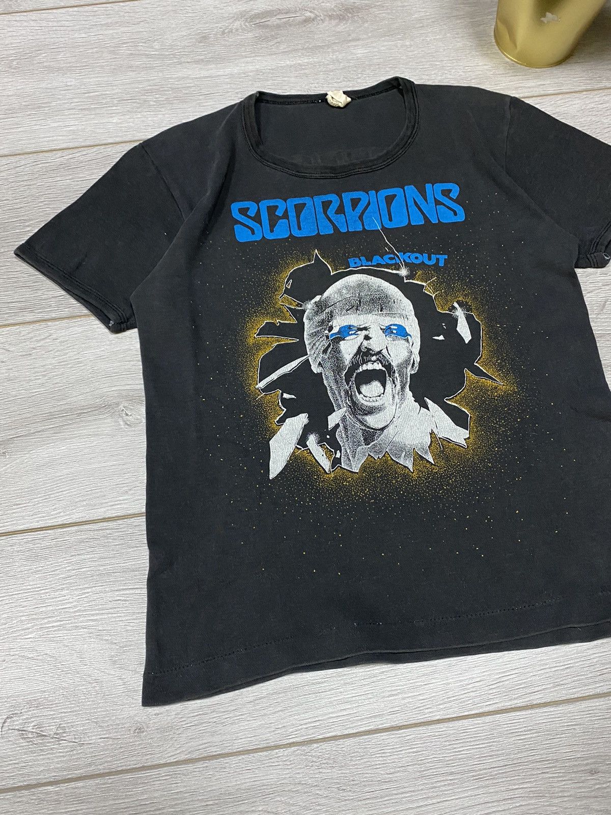 Band Tees Scorpions 🦂 1982 RARE The Blackout tour vintage faded tee Size US S / EU 44-46 / 1 - 4 Thumbnail