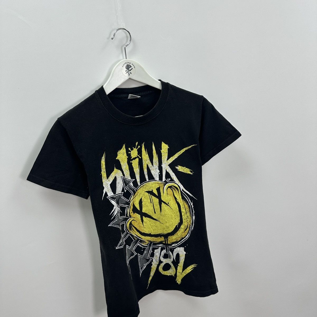 Band Tees Vintage 00s Blink 182 Rock band tee punk skate og y2k hype Size US S / EU 44-46 / 1 - 3 Thumbnail