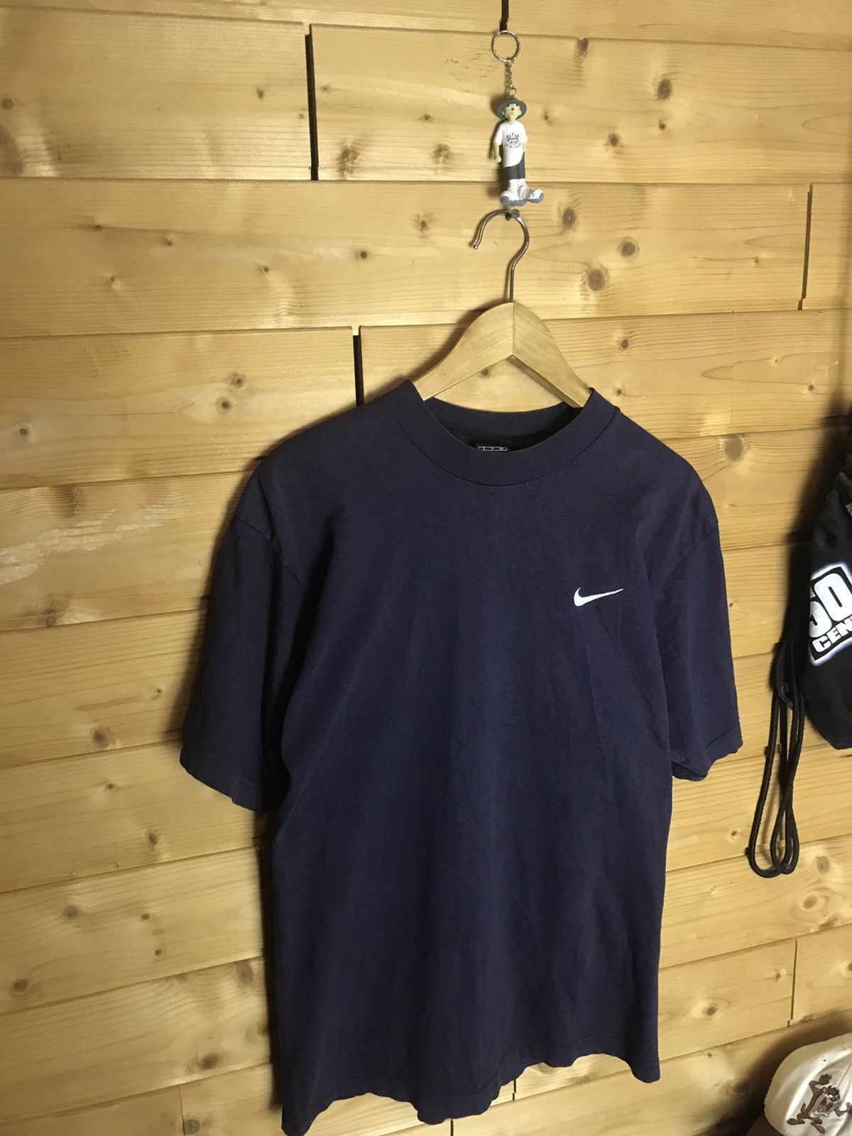 Vintage Vintage 90s Nike faded t-shirt Size US S / EU 44-46 / 1 - 3 Thumbnail