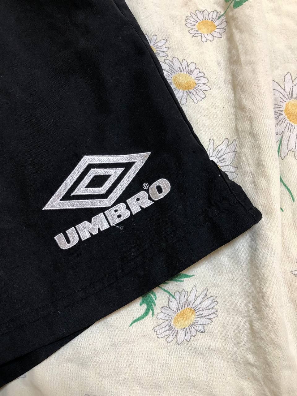 Umbro UMBRO 90s FOOTBALL SOCCER SHORTS BLACK Size US 34 / EU 50 - 4 Thumbnail