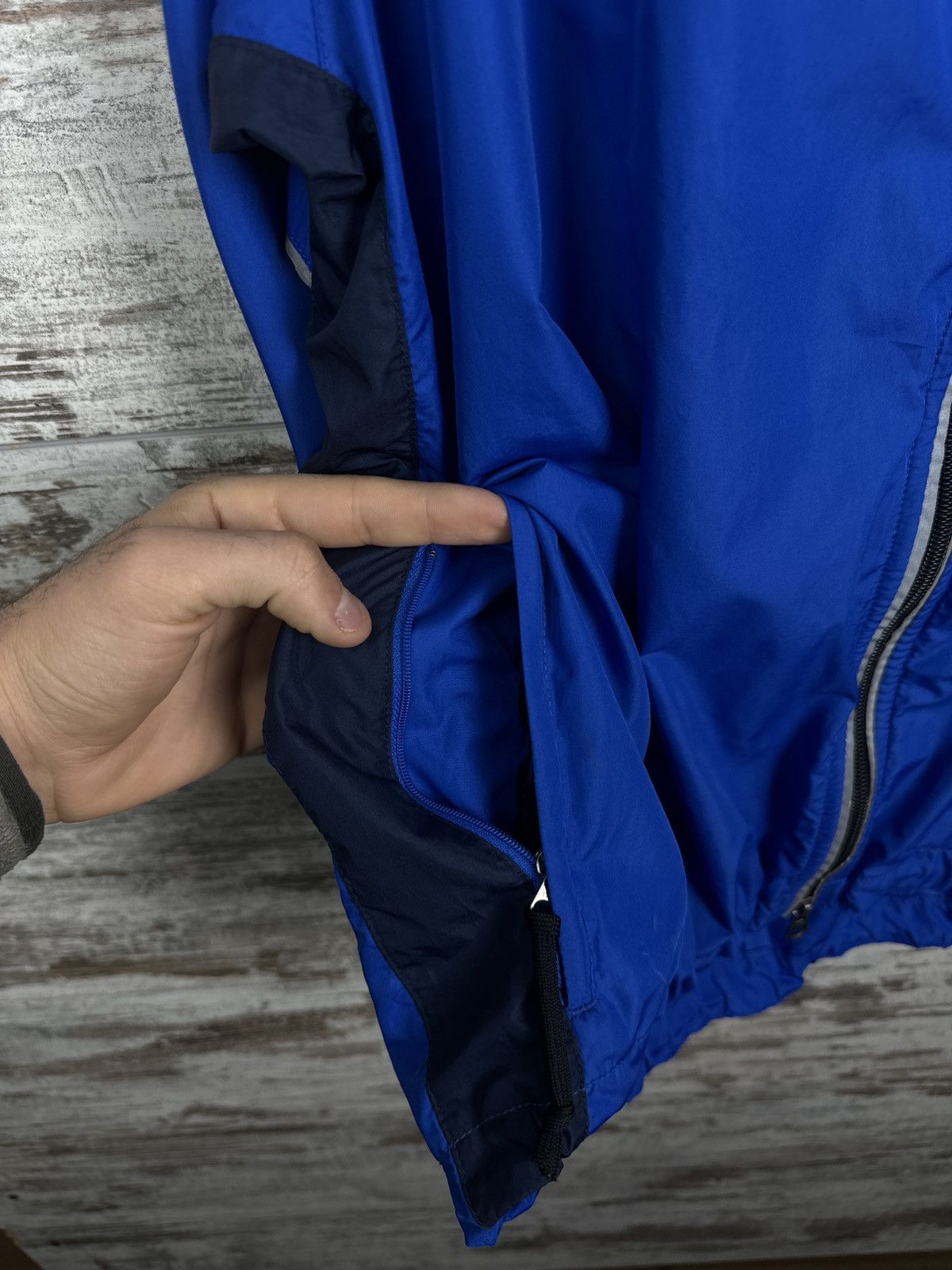Nike Mens Vintage Nike track jacket swoosh nylon navy Olympic y2k Size US L / EU 52-54 / 3 - 8 Thumbnail