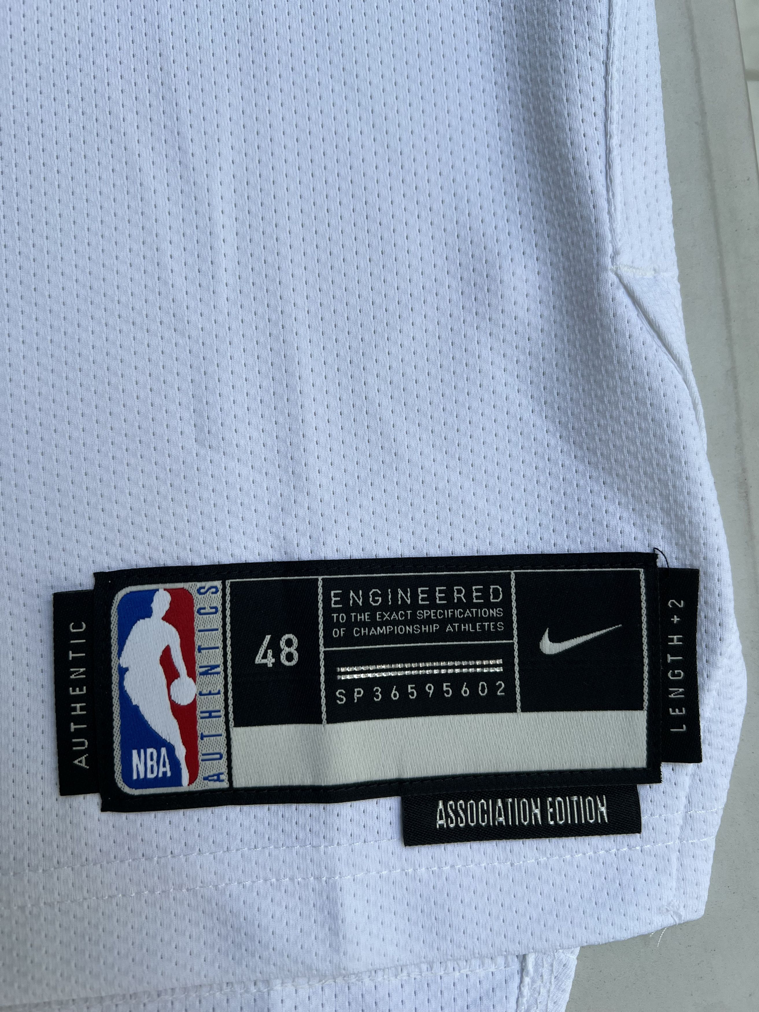 NBA × Nike Demar Derozan Chicago Bulls Association Authentic Jersey Size US L / EU 52-54 / 3 - 5 Thumbnail