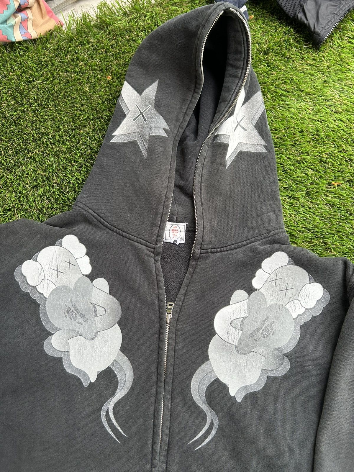 Bape × Kaws Vintage 2000s BAPE X Kaws NIGO GRAIL Bendy Full Zip Hoodie Size US L / EU 52-54 / 3 - 3 Thumbnail