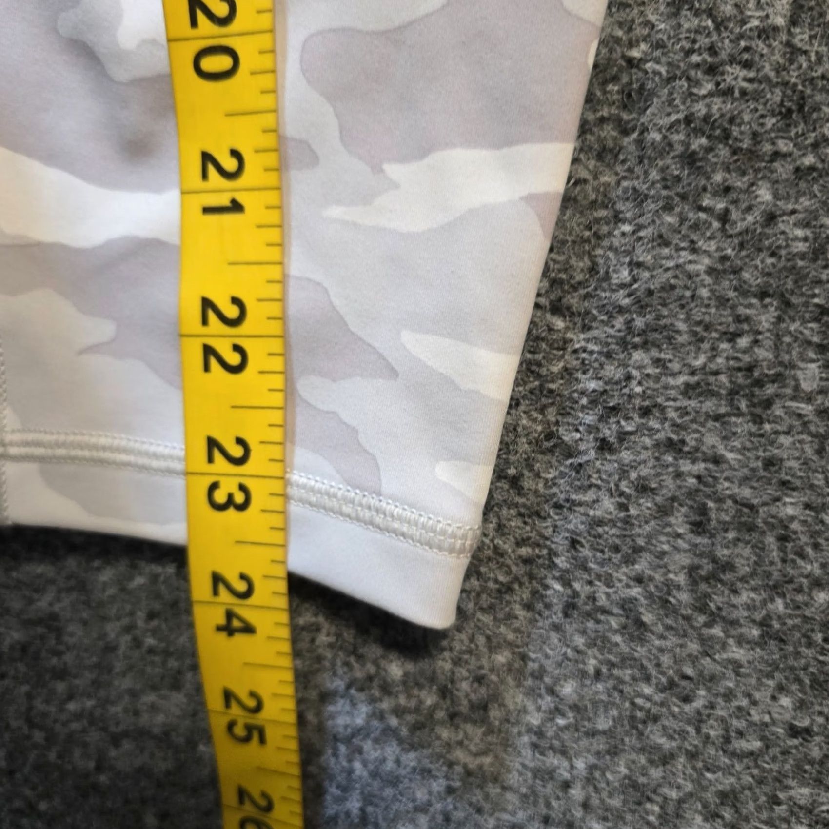 Athleta Athleta Pants Womens Small Gray Camo Elation 7/8 Cropped Stretch Athletic Size 28" / US 6 / IT 42 - 6 Thumbnail