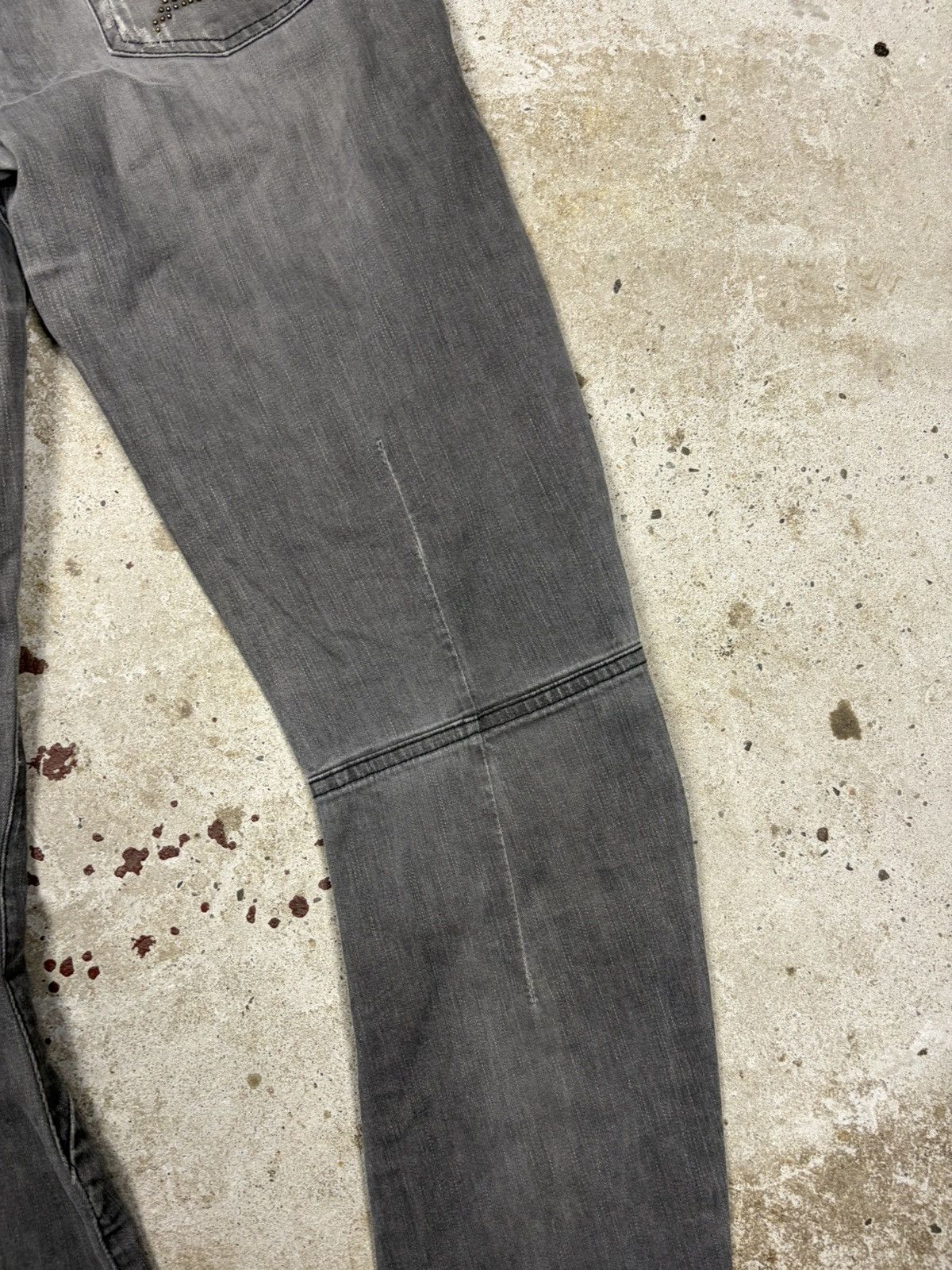 John Galliano 2000s John Galliano Grey Jeans Denim Pants Studs Rhinestones Size 30" / US 8 / IT 44 - 17 Thumbnail