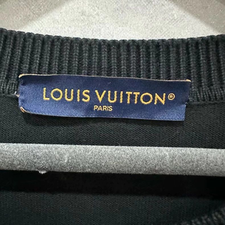 Louis Vuitton louis vuitton black embroidered short sleeve tee Size US L / EU 52-54 / 3 - 5 Thumbnail