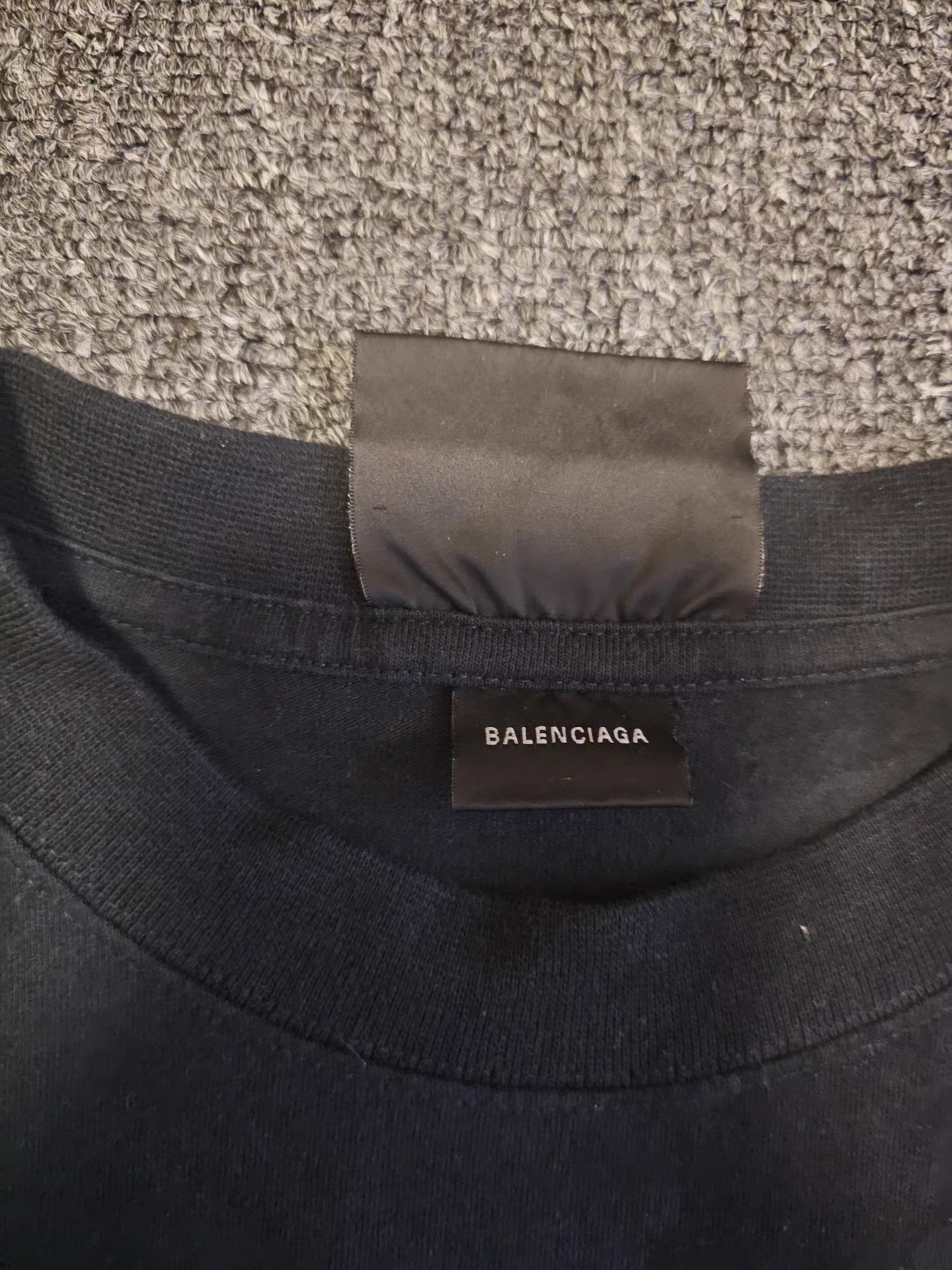 Balenciaga Balenciaga Women's Black Graffiti Short Sleeve T-shirt Size US M / EU 48-50 / 2 - 3 Thumbnail