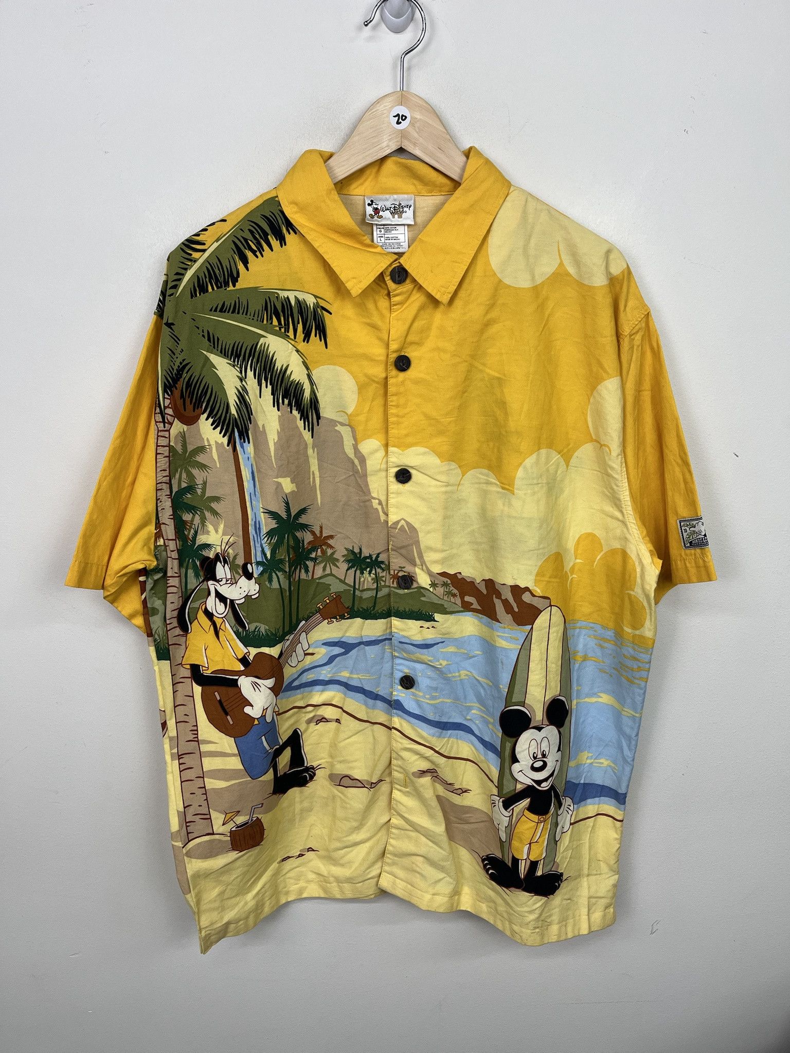 Vintage 90s Walt DIsney Mickey Mouse Hawaiian Island All Over Print Hawaiian Shirt Size L