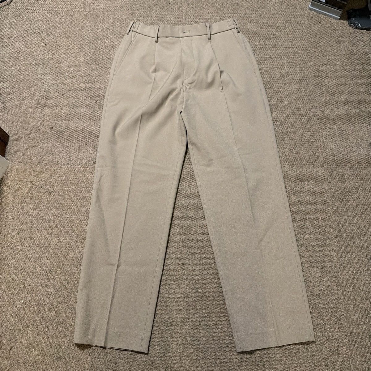 Uniqlo Uniqlo Wide Leg Pleated Pants Size US 32 / EU 48 - 1 Thumbnail
