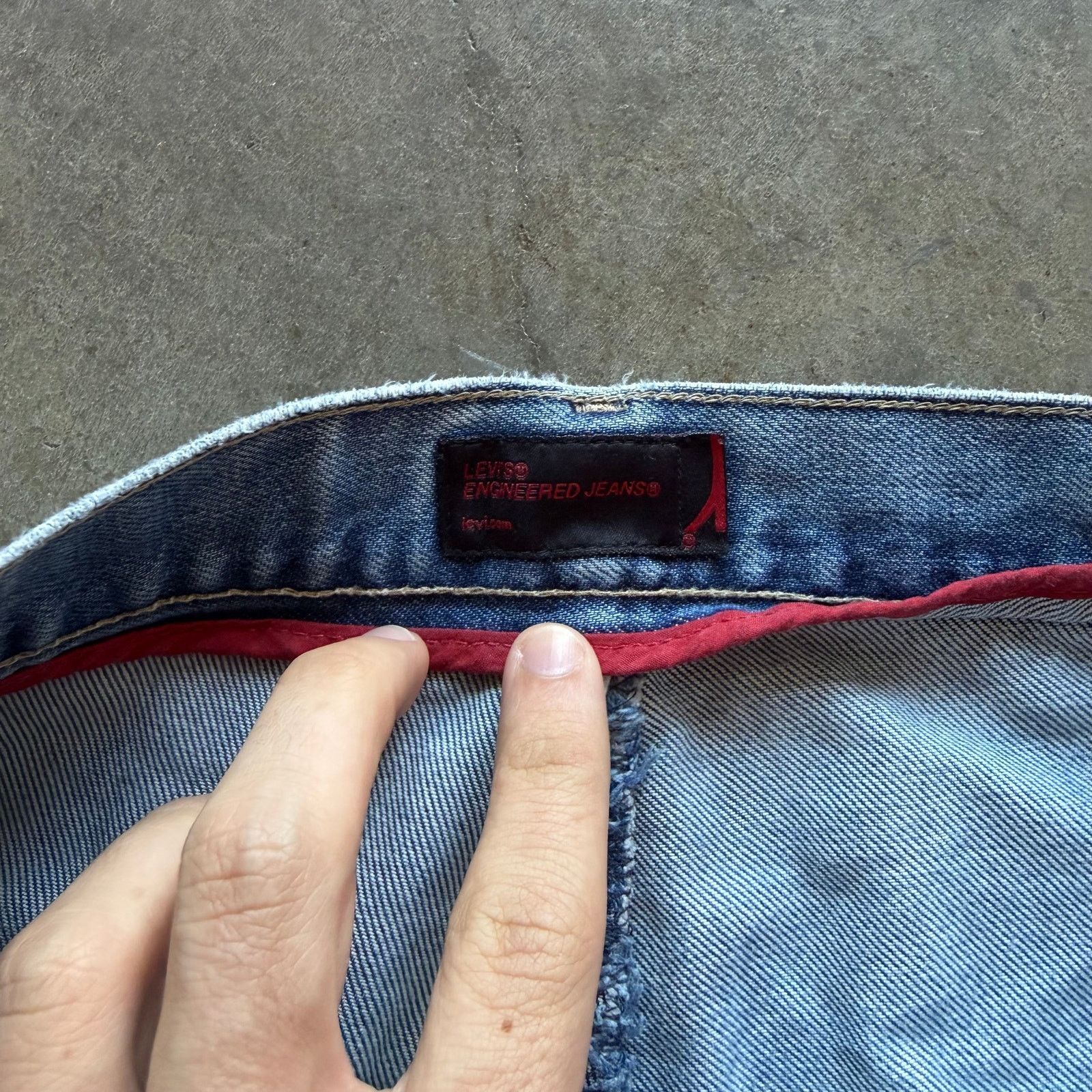 Levi's Vintage Levi’s Engineered Jeans 32x28 Light Wash Twisted Leg Size US 34 / EU 50 - 5 Thumbnail
