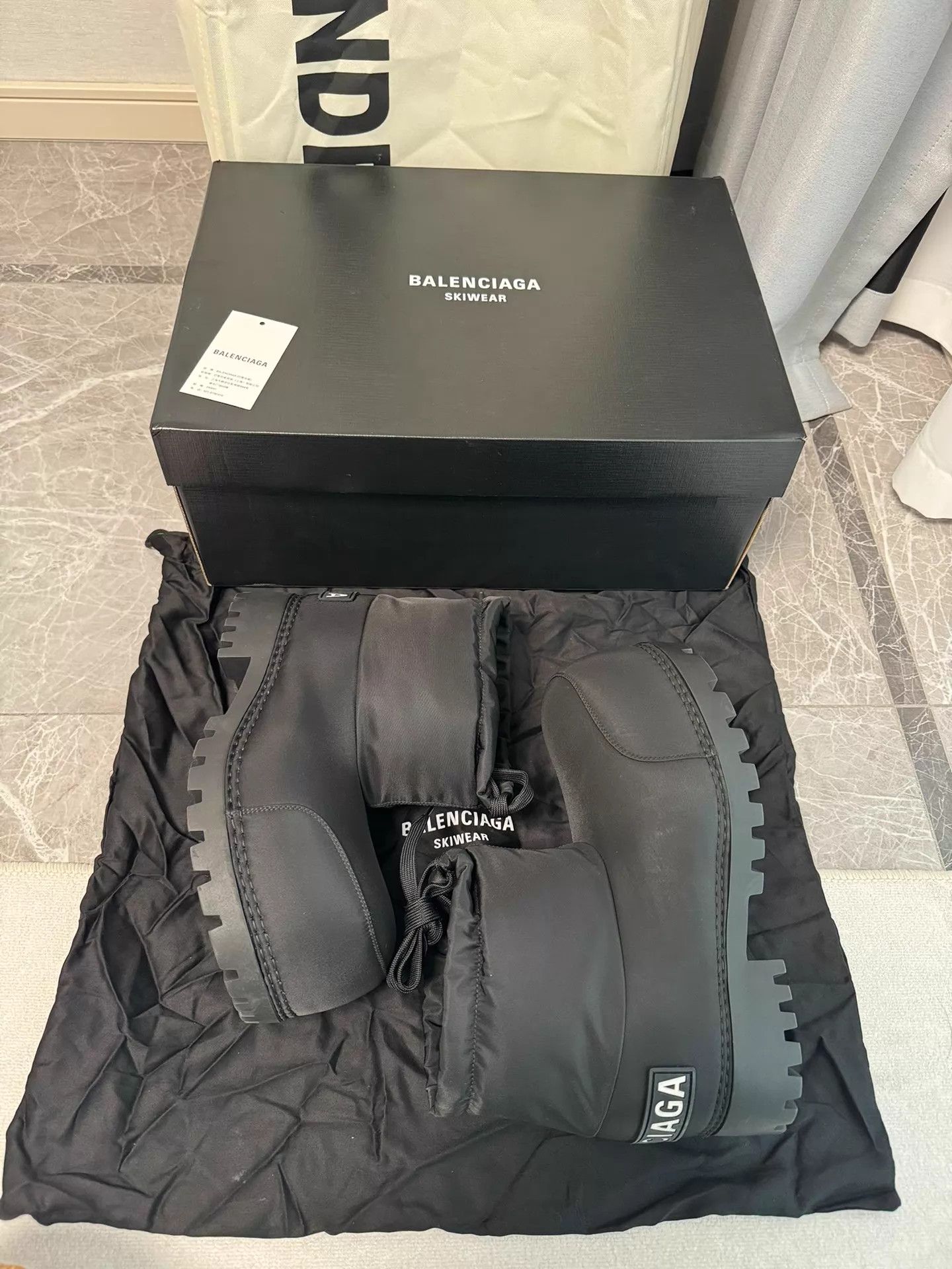 Balenciaga Balenciaga low-top nylon snow boots black 38 new Size US 7.5 / IT 37.5 - 8 Thumbnail