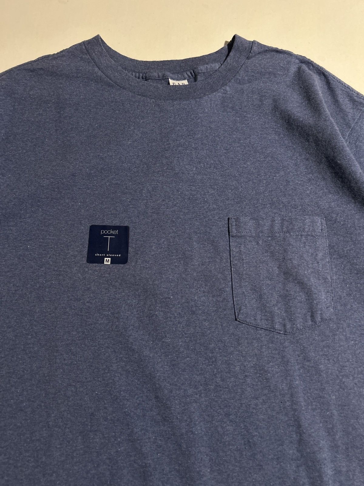 Gap Vintage 90s Deadstock Blank GAP Pocket Tshirt Size US M / EU 48-50 / 2 - 2 Thumbnail