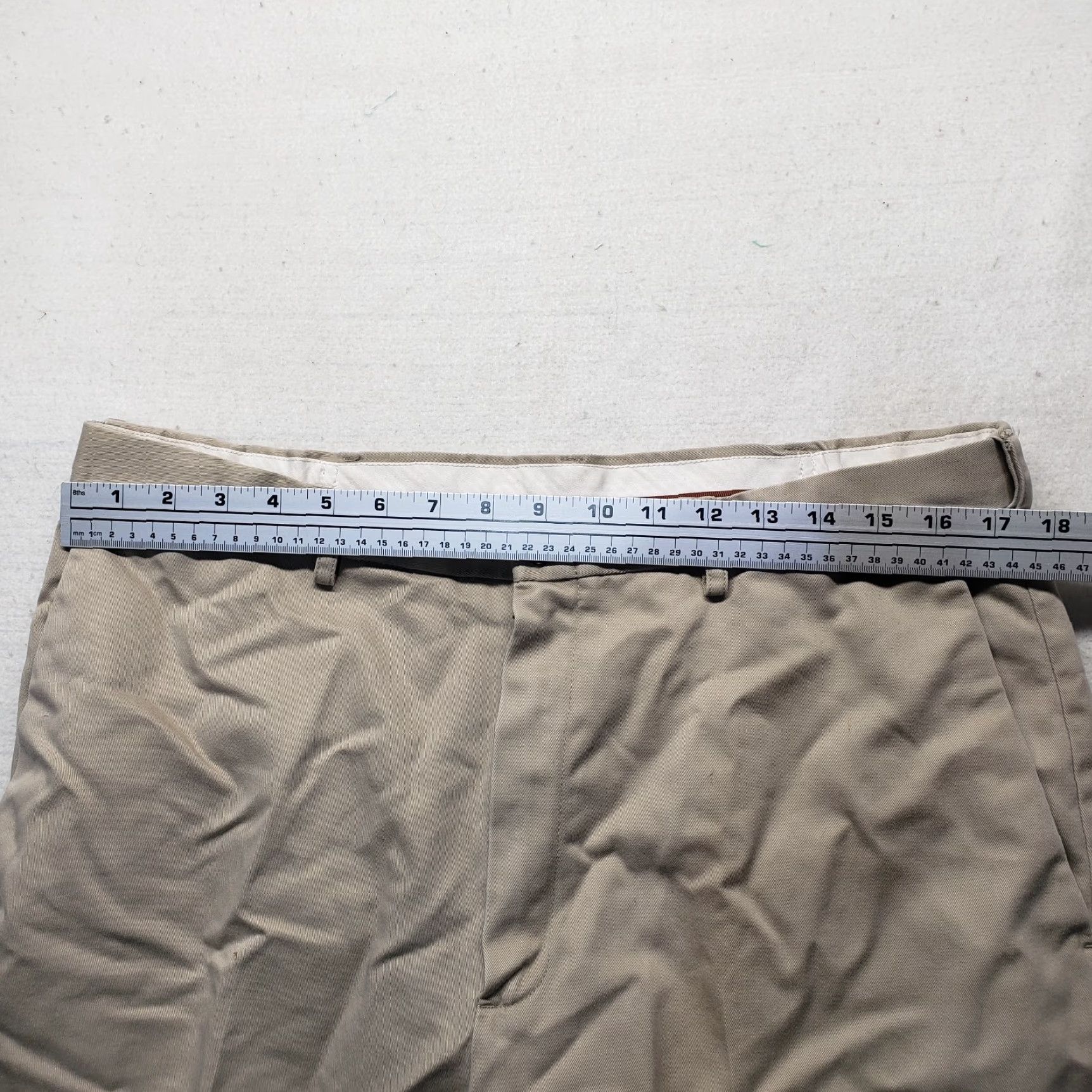 Haggar Haggar Beige Tan Dress Pants Pleated Front Adult Men's Size 36 x 32 Regular Inseam 32 in Pockets Size US 36 / EU 52 - 5 Thumbnail