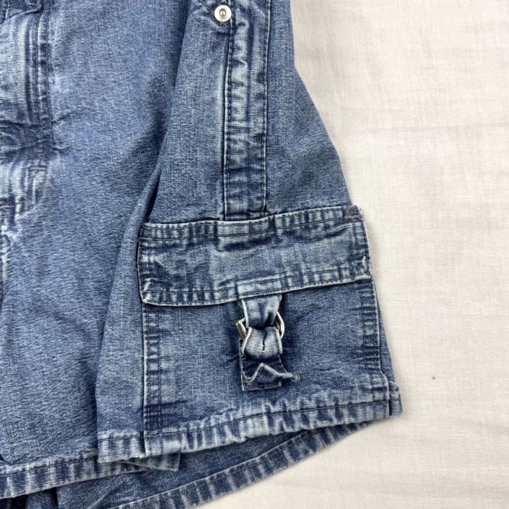 Lee VINTAGE Lee Riveted Cargo Denim Shorts Womens 10 Hipster 80s 90s USA Pockets Size 32" / US 10 / IT 46 - 2 Thumbnail