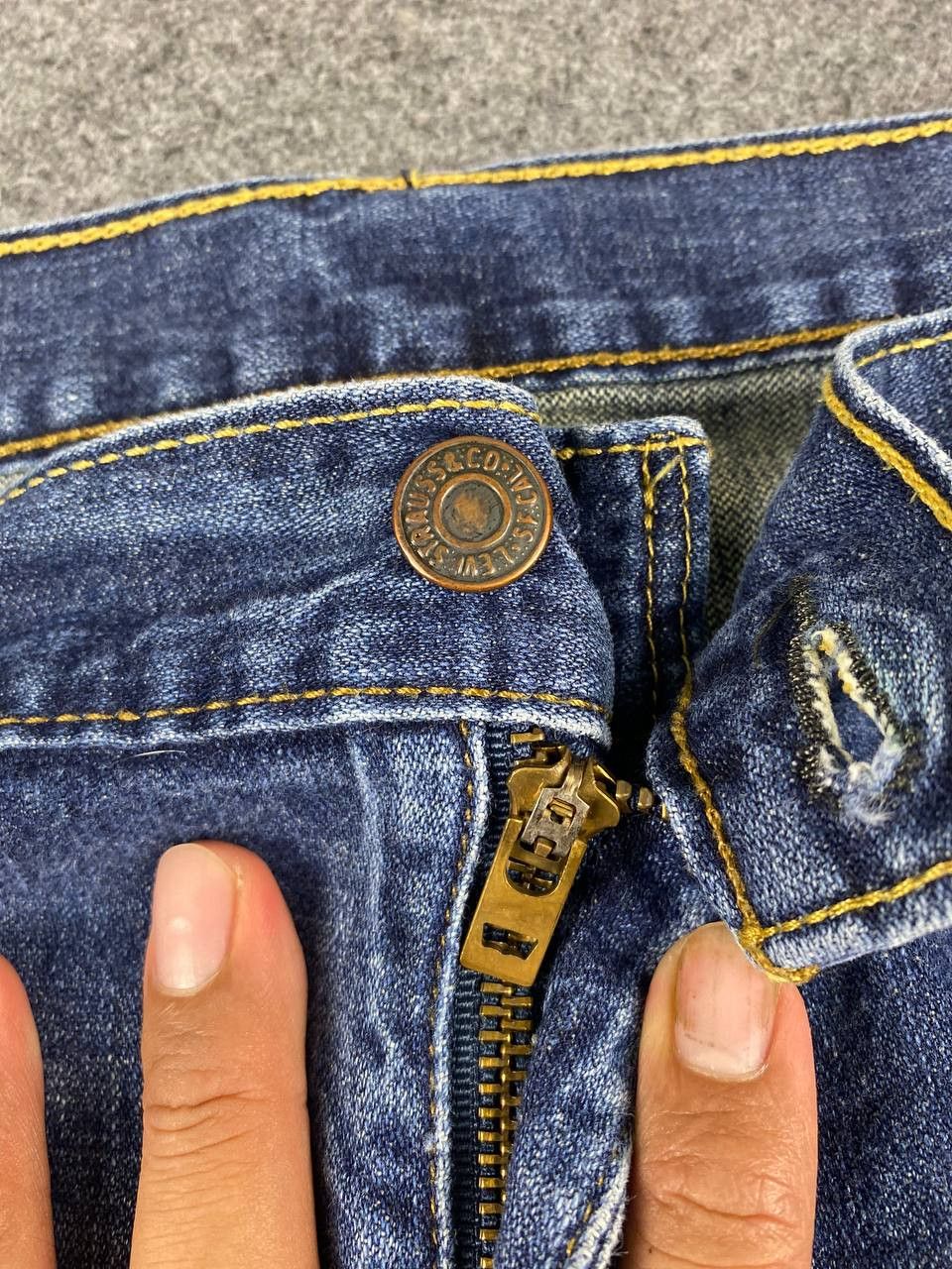 Levi's levis 569 loose straight distressed denim Size US 44 / EU 60 - 13 Thumbnail