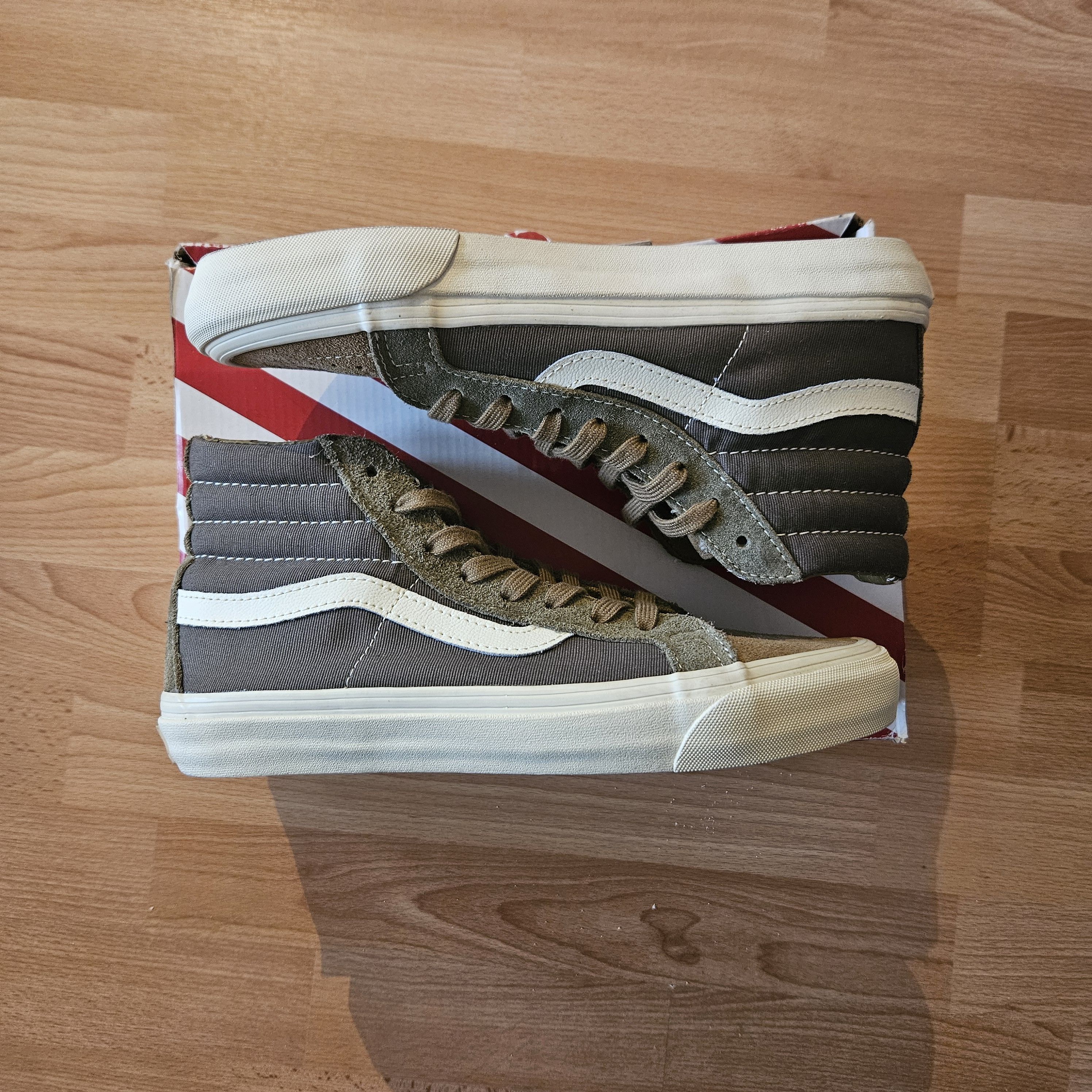 Vans × Wtaps OG Sk8-Hi LX Size US 8 / EU 41 - 10 Thumbnail
