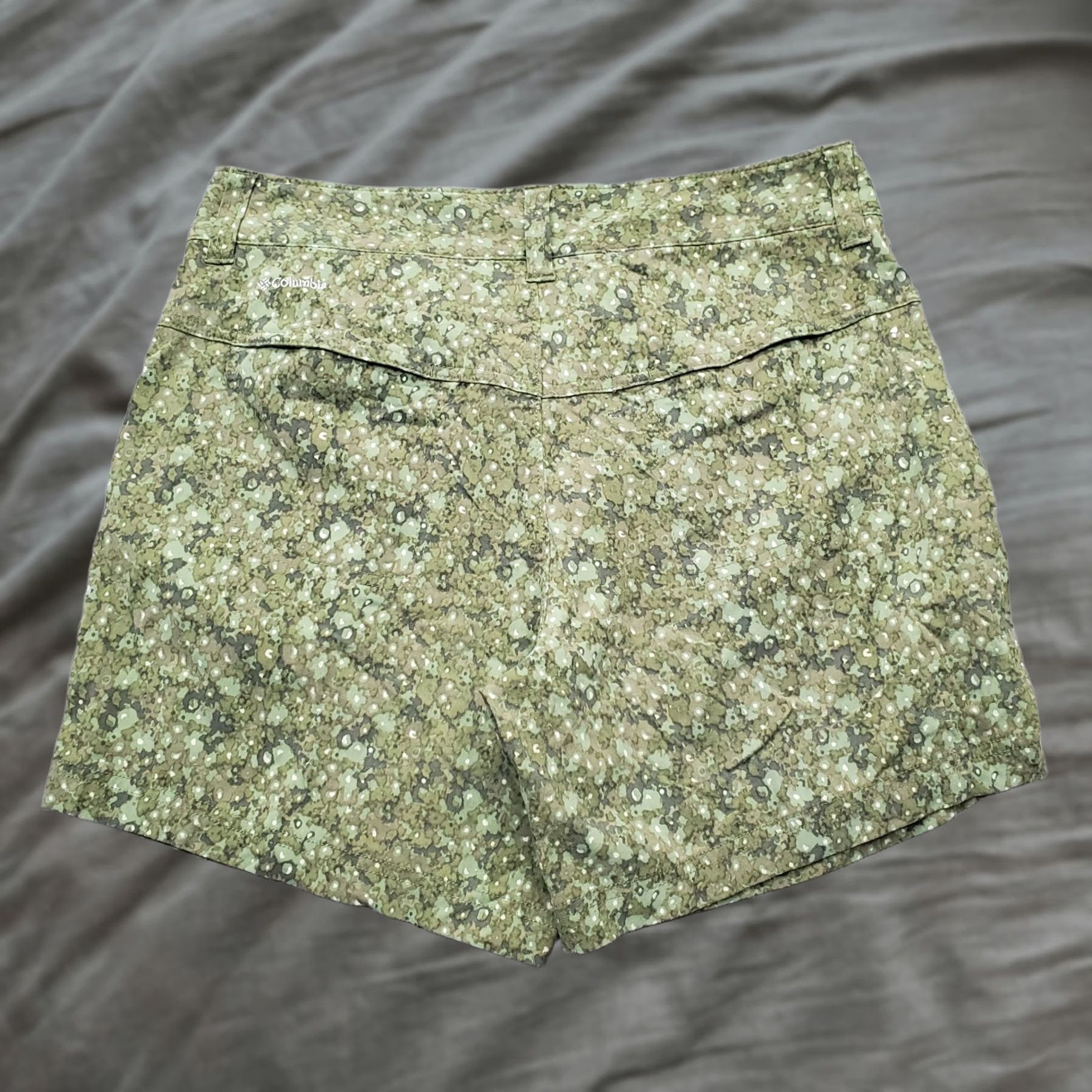 Vintage Columbia Shorts Womens 8 Multi Hiking Utility Stretch Comfort High Waisted) Size 30" / US 8 / IT 44 - 1 Thumbnail