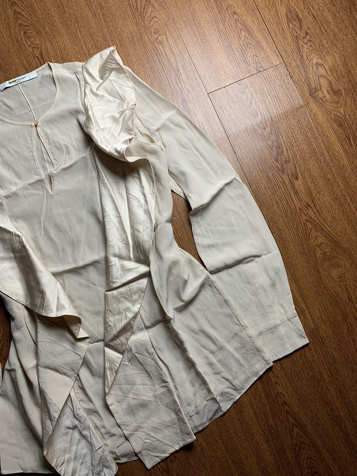 Givenchy Givenchy - Ruffle Silk Blouse Size M / US 6-8 / IT 42-44 - 8 Thumbnail