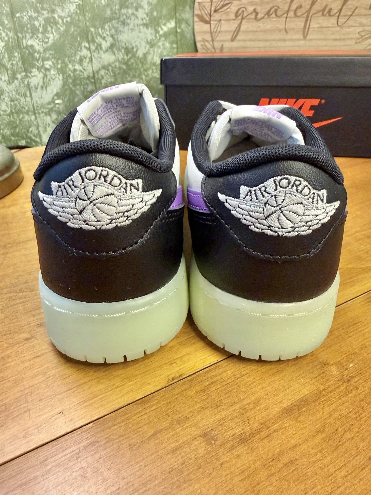 Nike New Nike Air Jordan 1 Retro Low OG HF0410-001 6Y Size US 6 / EU 39 - 9 Thumbnail