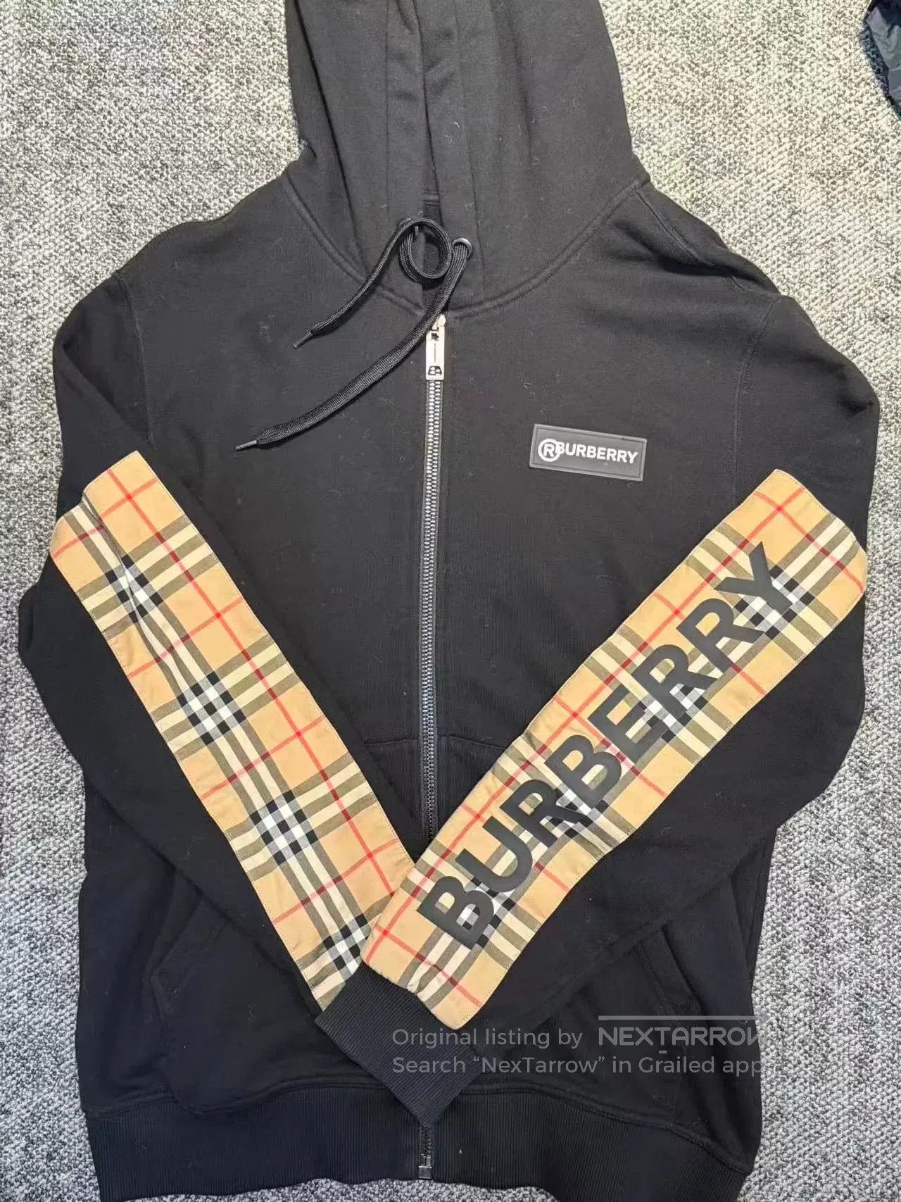 Burberry Burberry Black Hooded Coat L. Size US L / EU 52-54 / 3 - 1 Thumbnail
